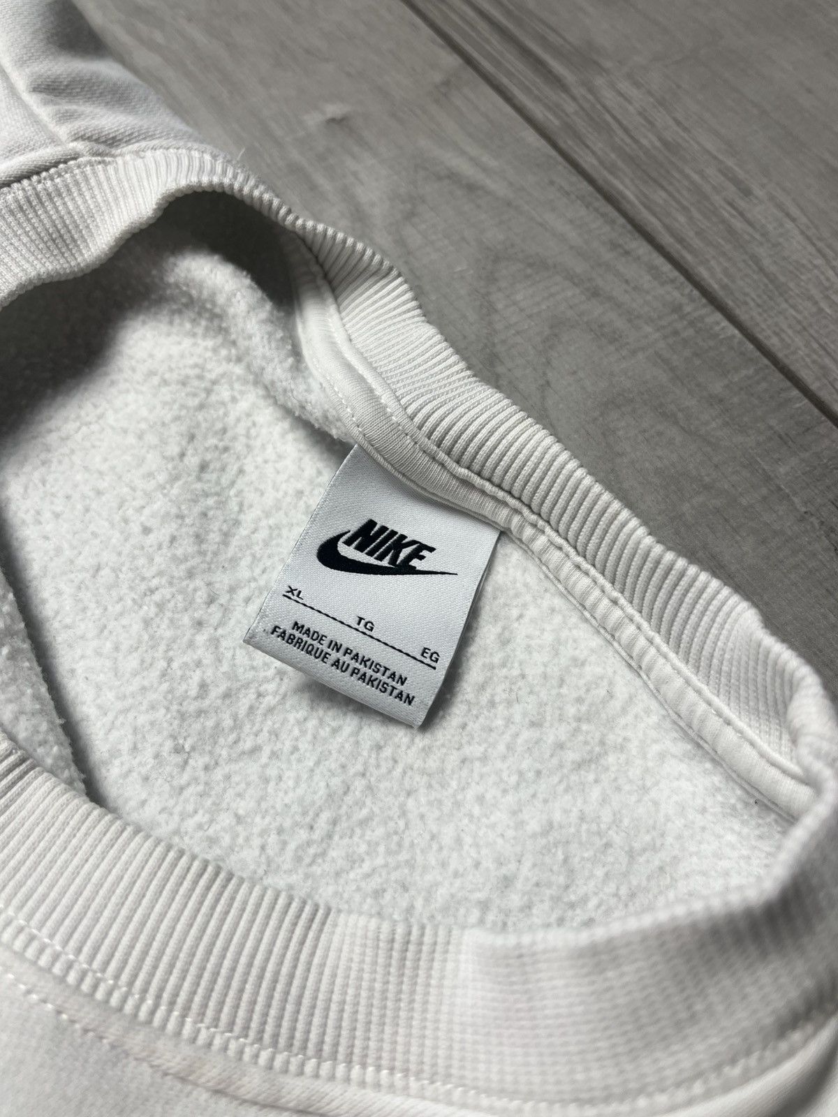 Nike Nike sweatshirt center logo size XLarge Size US XL / EU 56 / 4 - 4 Thumbnail