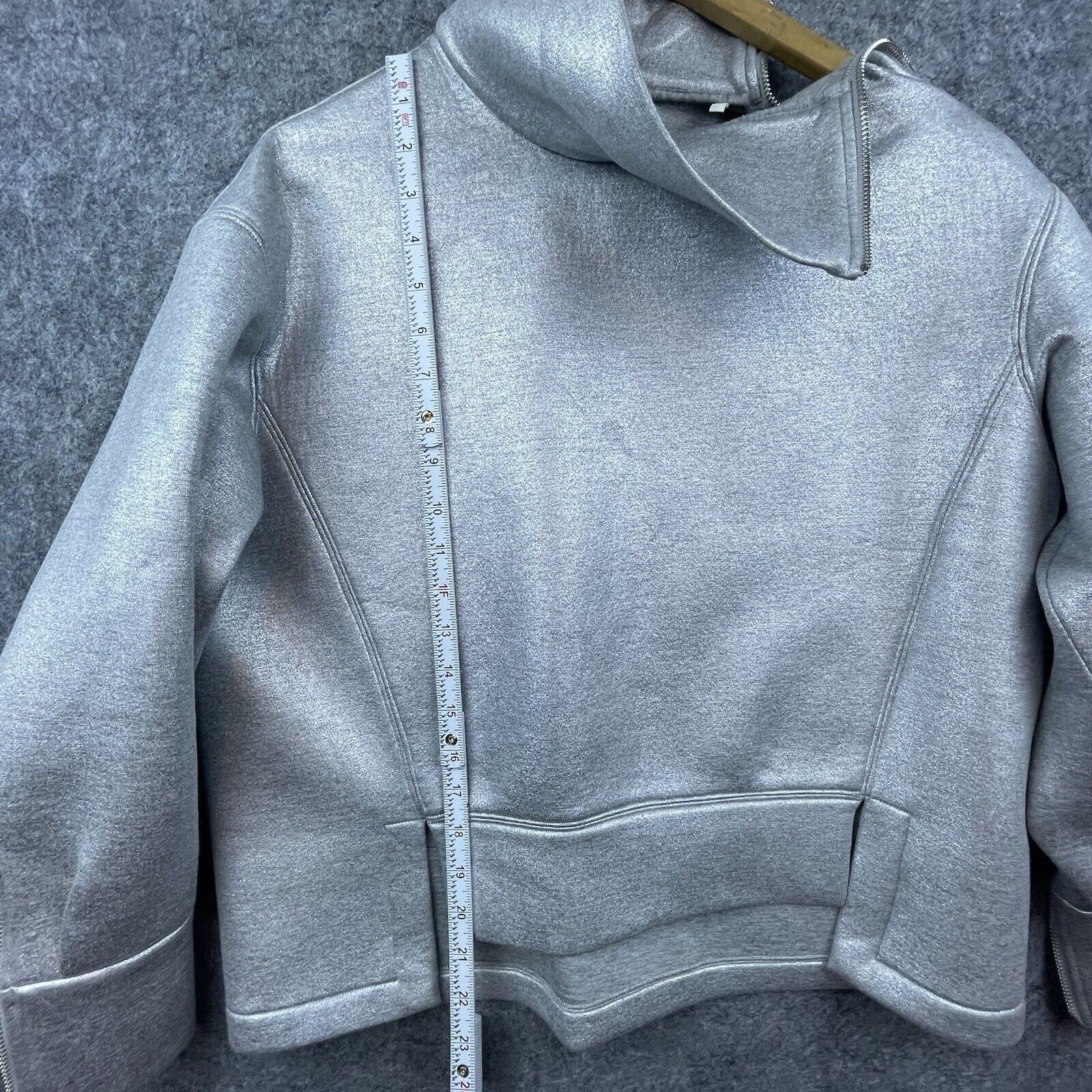Sportmax Sportmax Sweatshirt Small Silver Cropped Futuristic Metallic Size S / US 4 / IT 40 - 4 Thumbnail
