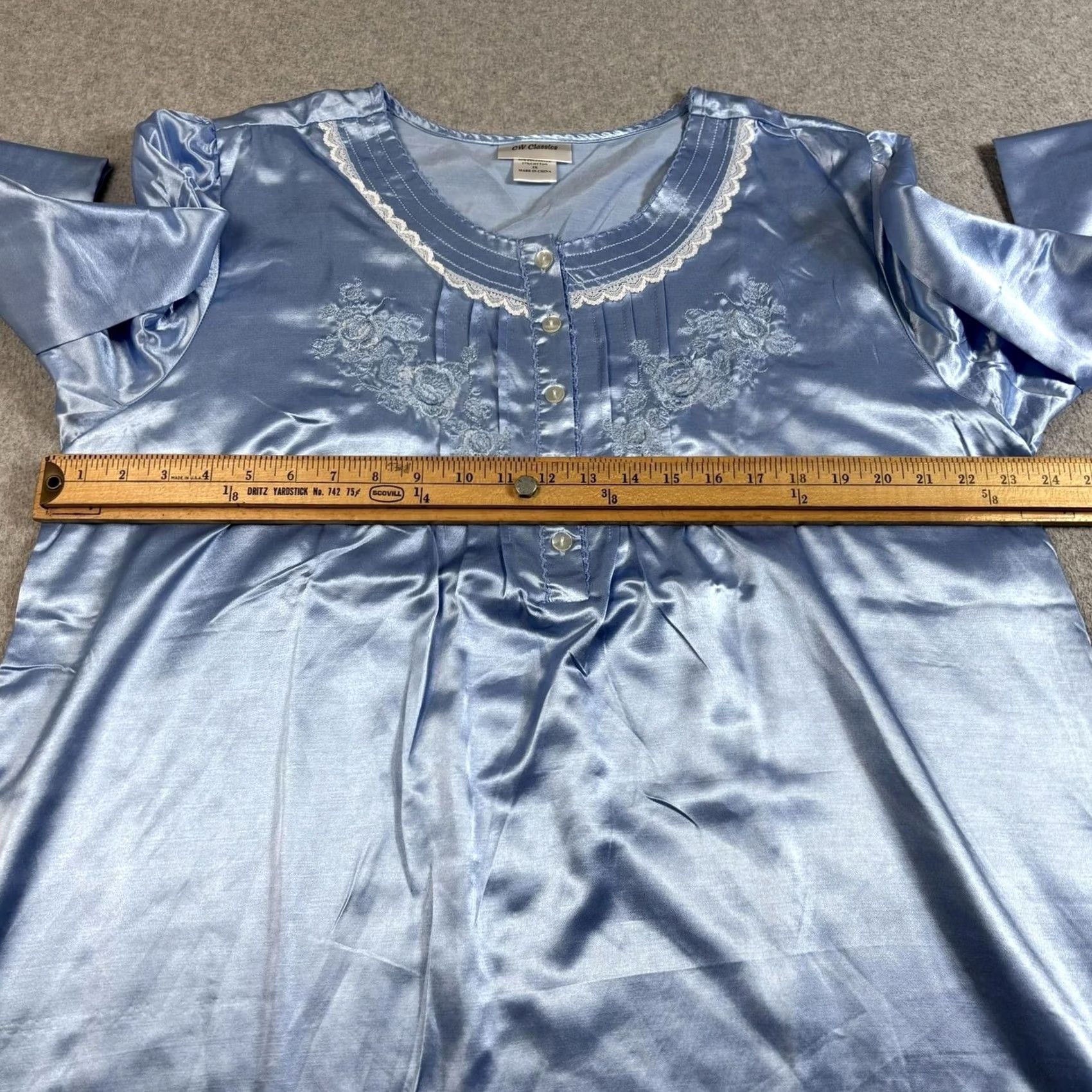 Vintage CW Classics Gown Women 1X Kaftan 3/4 Sleeve Satin Embroidered Blue Nightgown Size ONE SIZE - 7 Thumbnail