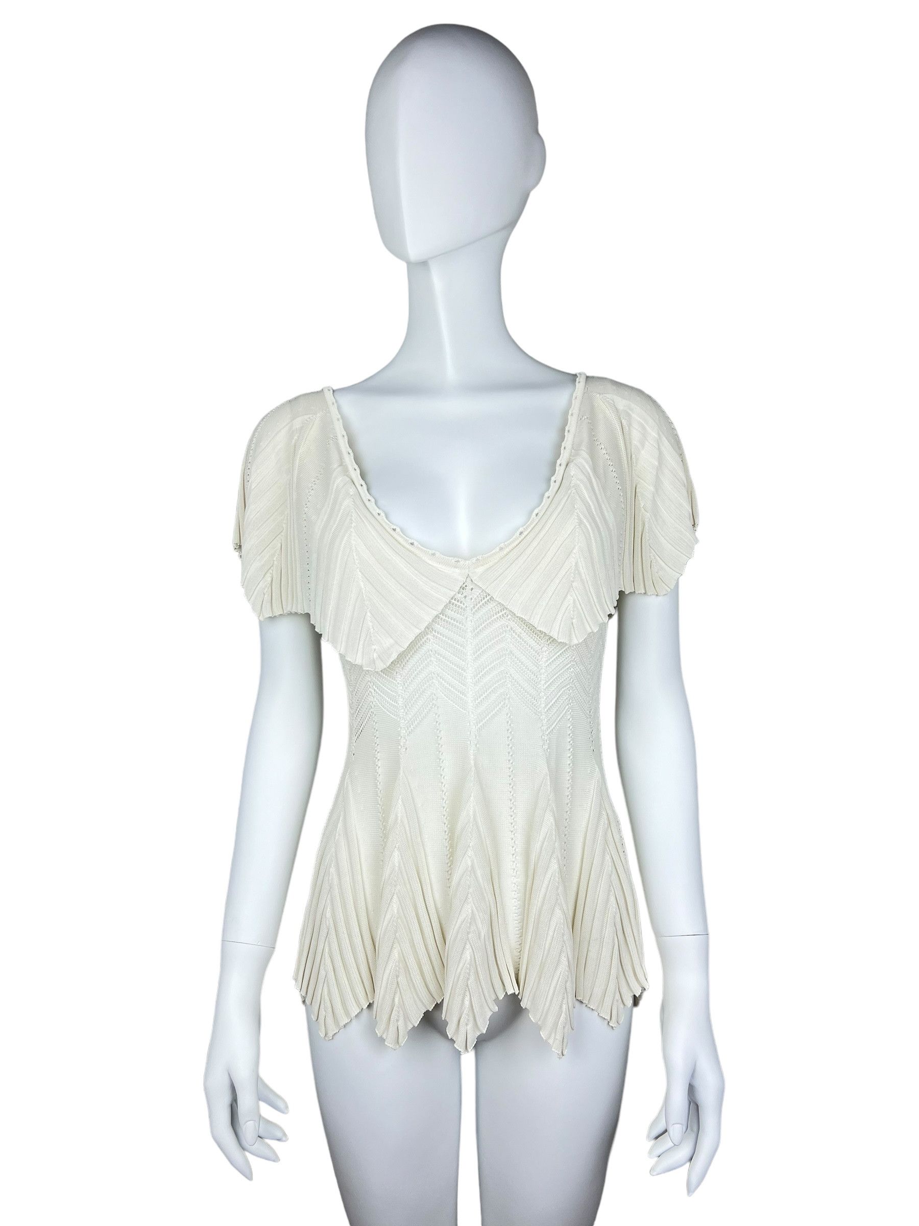 Dior Christian Dior 2006 Beige ruffled knit top. Size M / US 6-8 / IT 42-44 - 1 Thumbnail