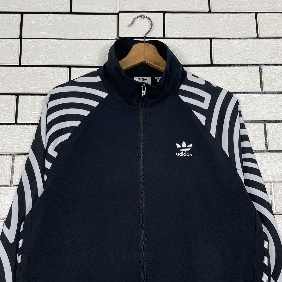 Adidas Adidas Three Stripes Zipper Jacket Size US M / EU 48-50 / 2 - 2 Thumbnail