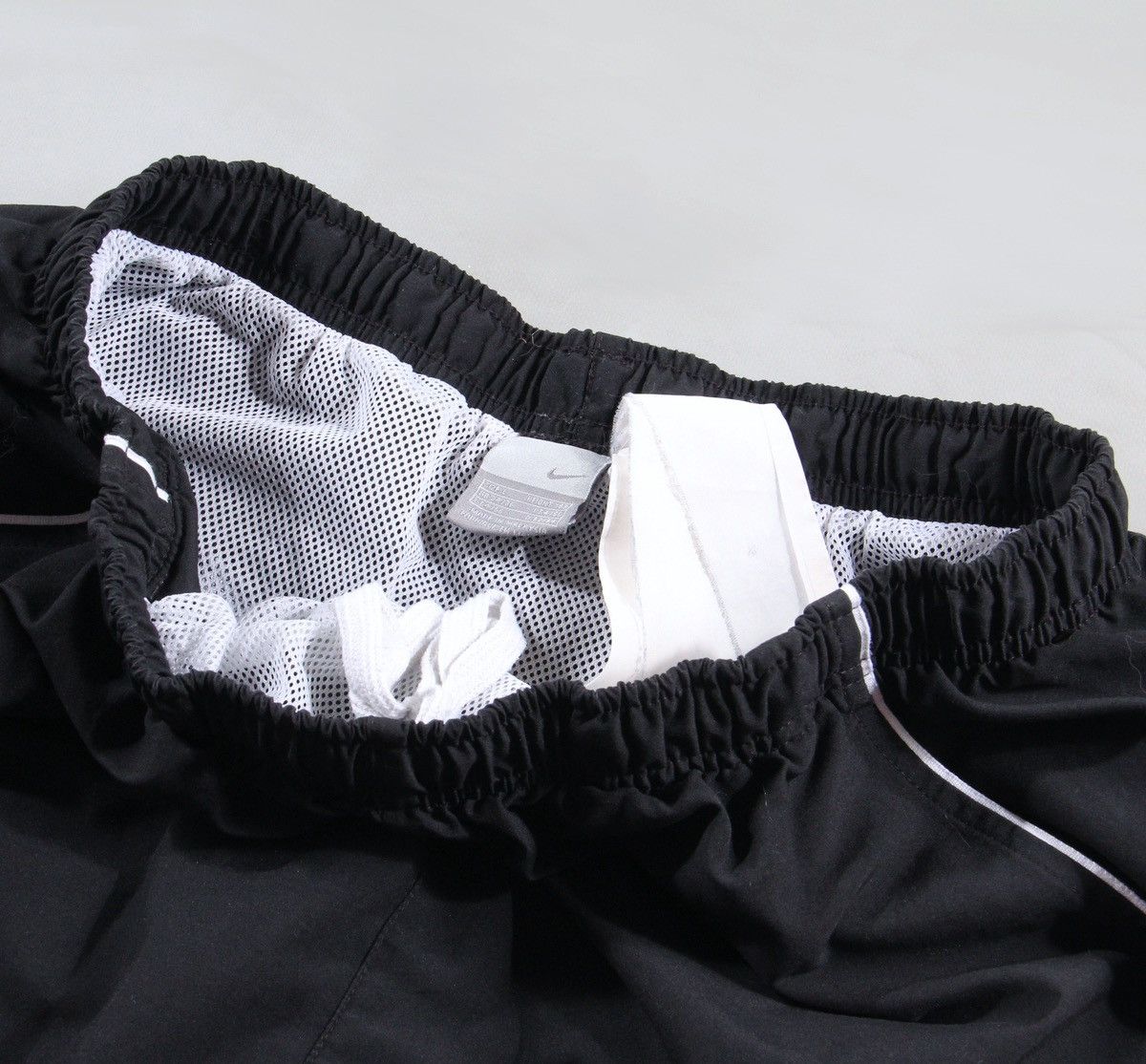 Nike Nike Vintage NSW Nylon ACG Running Shorts Black Swimming L Size US 34 / EU 50 - 3 Thumbnail