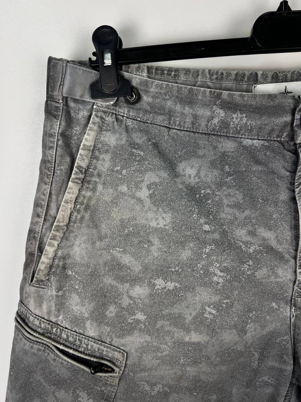 Stone Island Stone Island camo cargo shorts size 34 Size US 34 / EU 50 - 7 Thumbnail