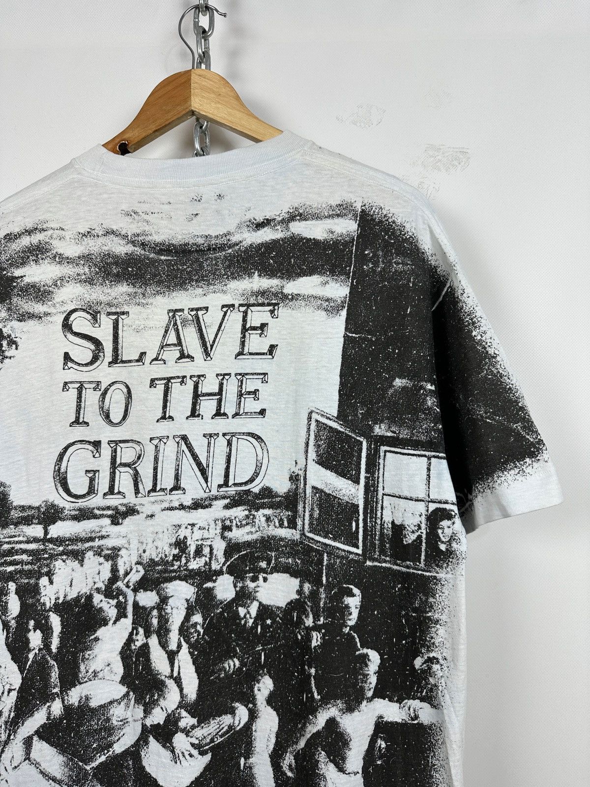 Band Tees 90s Vintage Skid Row Slave To The Grind Band T-Shirt Size US XL / EU 56 / 4 - 15 Thumbnail