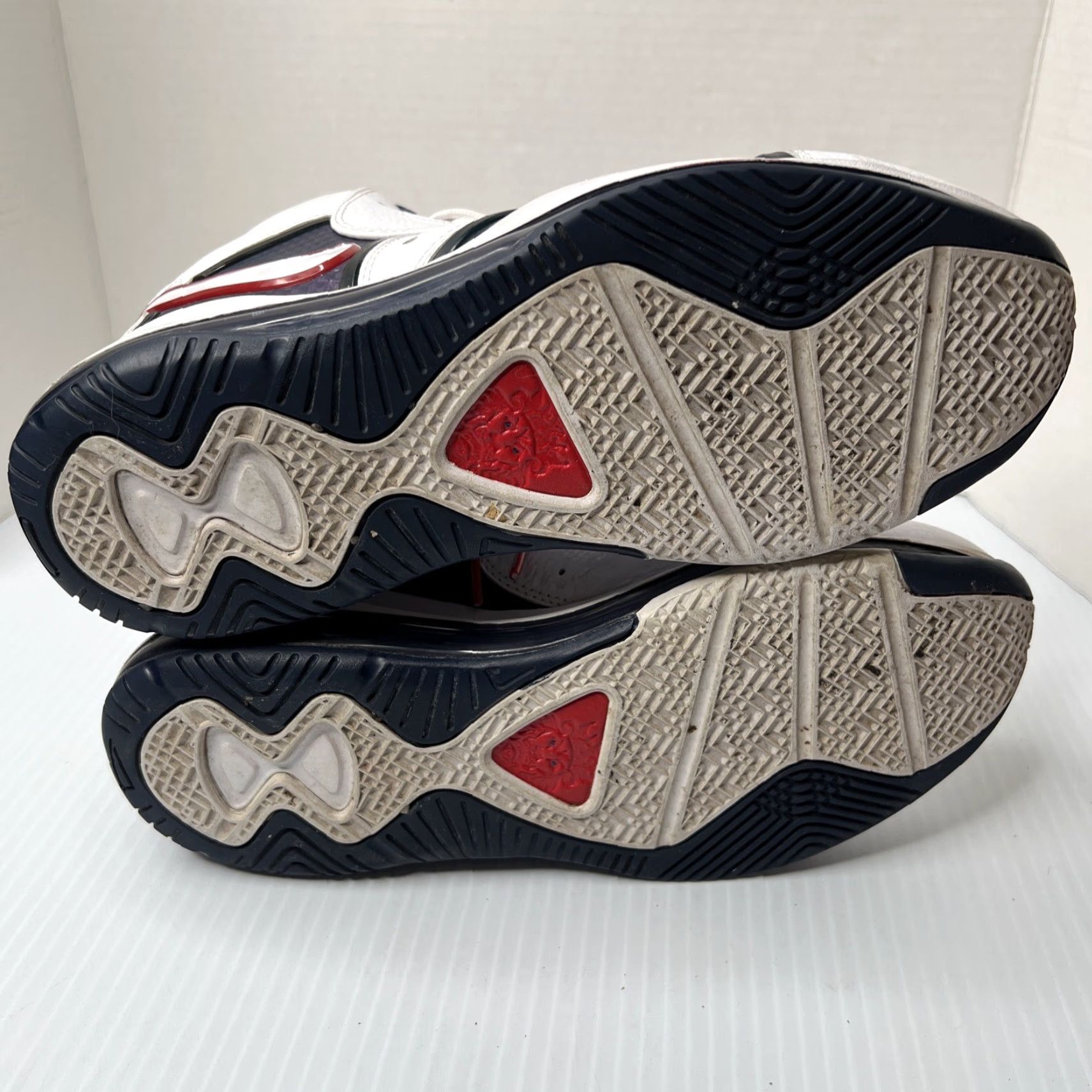 Nike Nike LeBron 8 USA Olympic Veterans Day Basketball Sneakers Men Size 8.5 White Size US 8.5 / EU 41-42 - 7 Thumbnail
