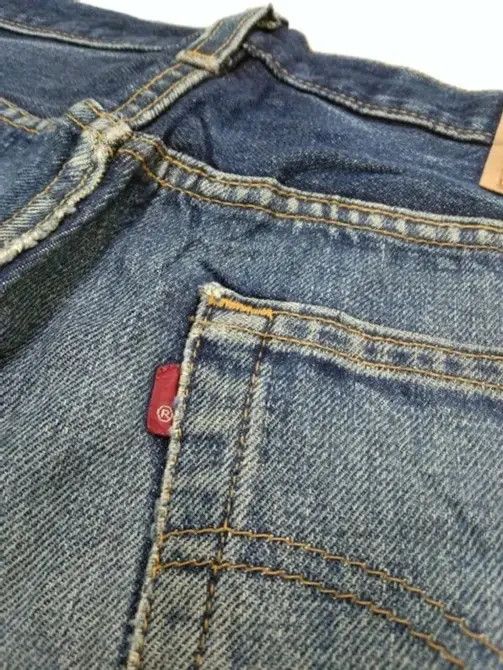 Levi's Vintage Levis 501 Made In USA Distressed Jeans 32x32 Size US 32 / EU 48 - 4 Thumbnail