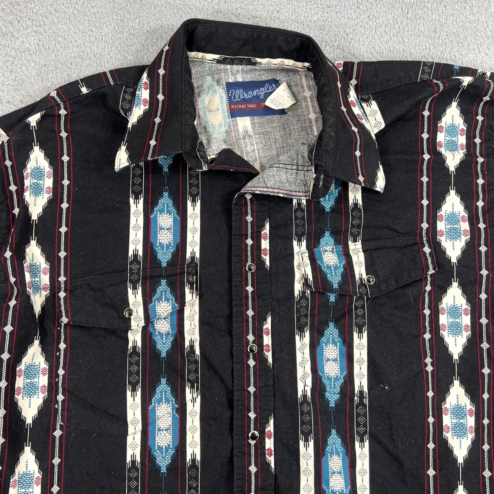 Wrangler Vintage Wrangler Pearl Snap Western Shirt Men X-Long Tails 17.5 Cotton Geometric Aztec Biker 80s 90s Classic Cowboy Outdoor USA Size US XL / EU 56 / 4 - 2 Thumbnail