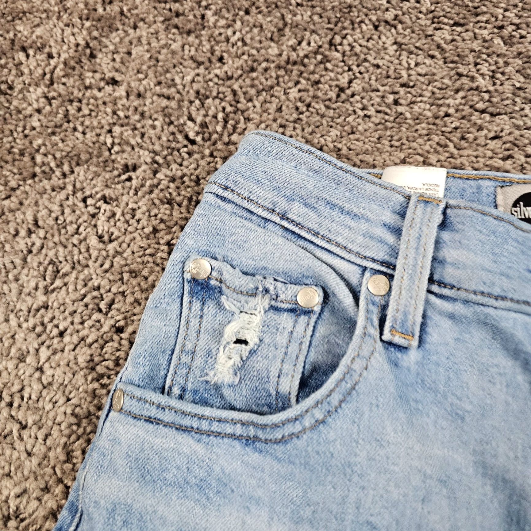Levi's VINTAGE Levi's Silvertab Mom Jeans Women 26 High Rise Light Wash Distressed 23x26 Denim Blue Mens Size 26" / US 2 / IT 38 - 3 Thumbnail