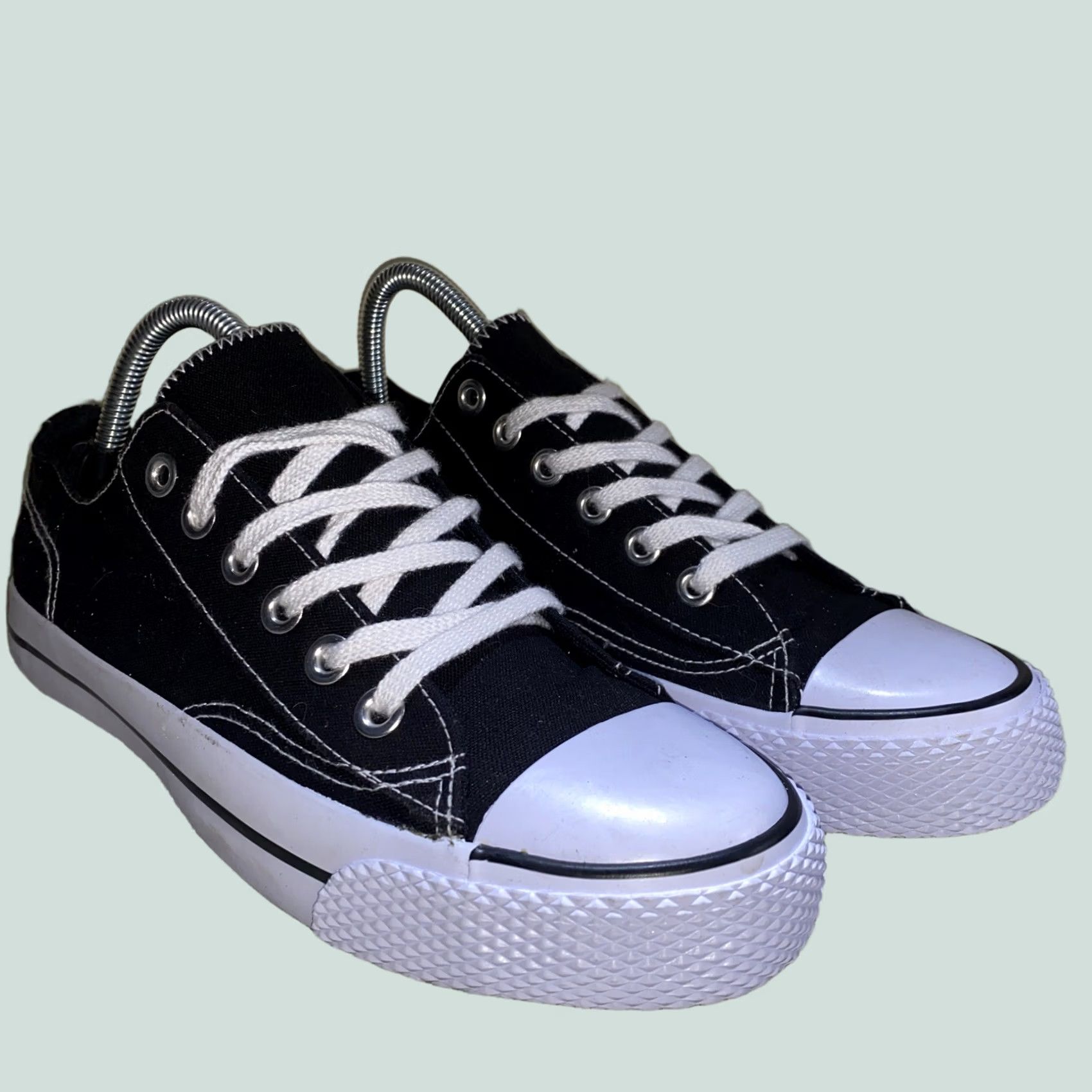 Airwalk Airwalk Mens Black Canvas Sneaker Size 7 Size US 7 / EU 40 - 1 Thumbnail