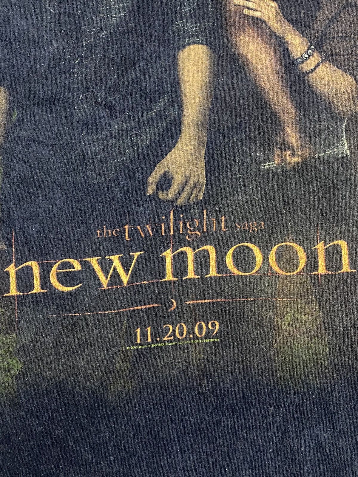 Vintage Vintage Twilight new moon t shirt Size US XL / EU 56 / 4 - 5 Thumbnail