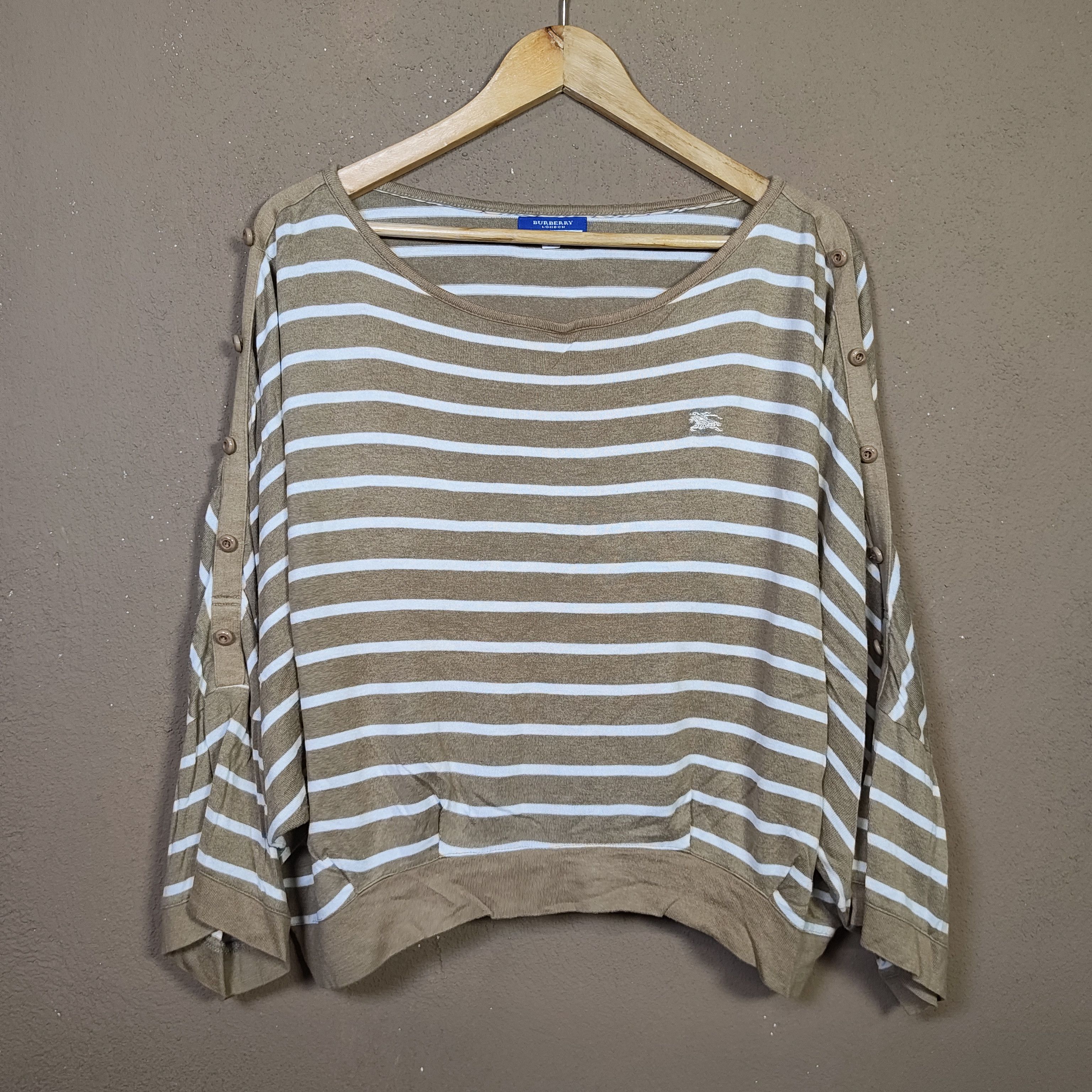 Burberry BURBERRY Ladies Baggy/Oversized Long Sleeve Striped Tshirt Size M / US 6-8 / IT 42-44 - 1 Thumbnail