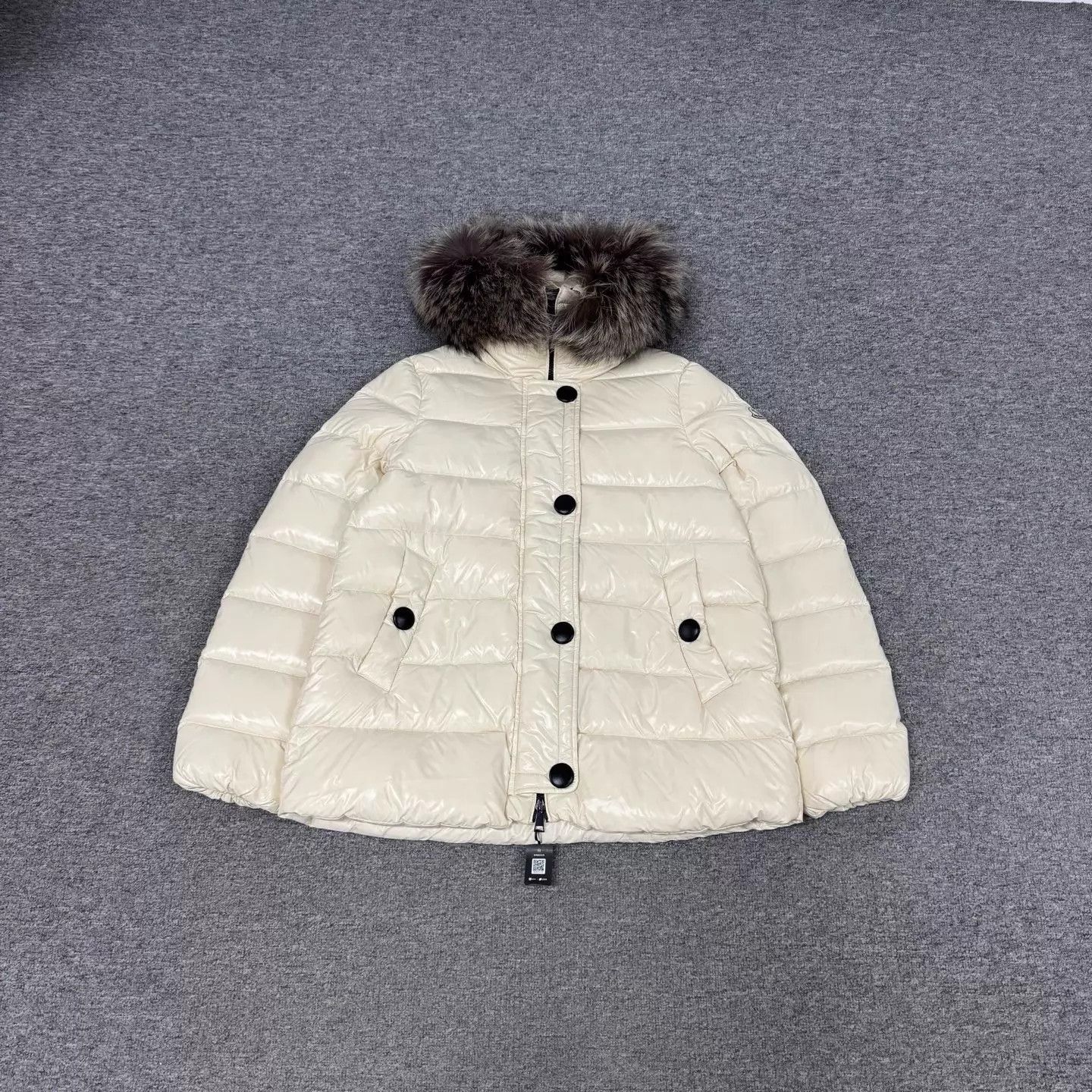 Moncler Moncler Tarier Ivory A-line Down Jacket 2 Size XS / US 0-2 / IT 36-38 - 1 Thumbnail
