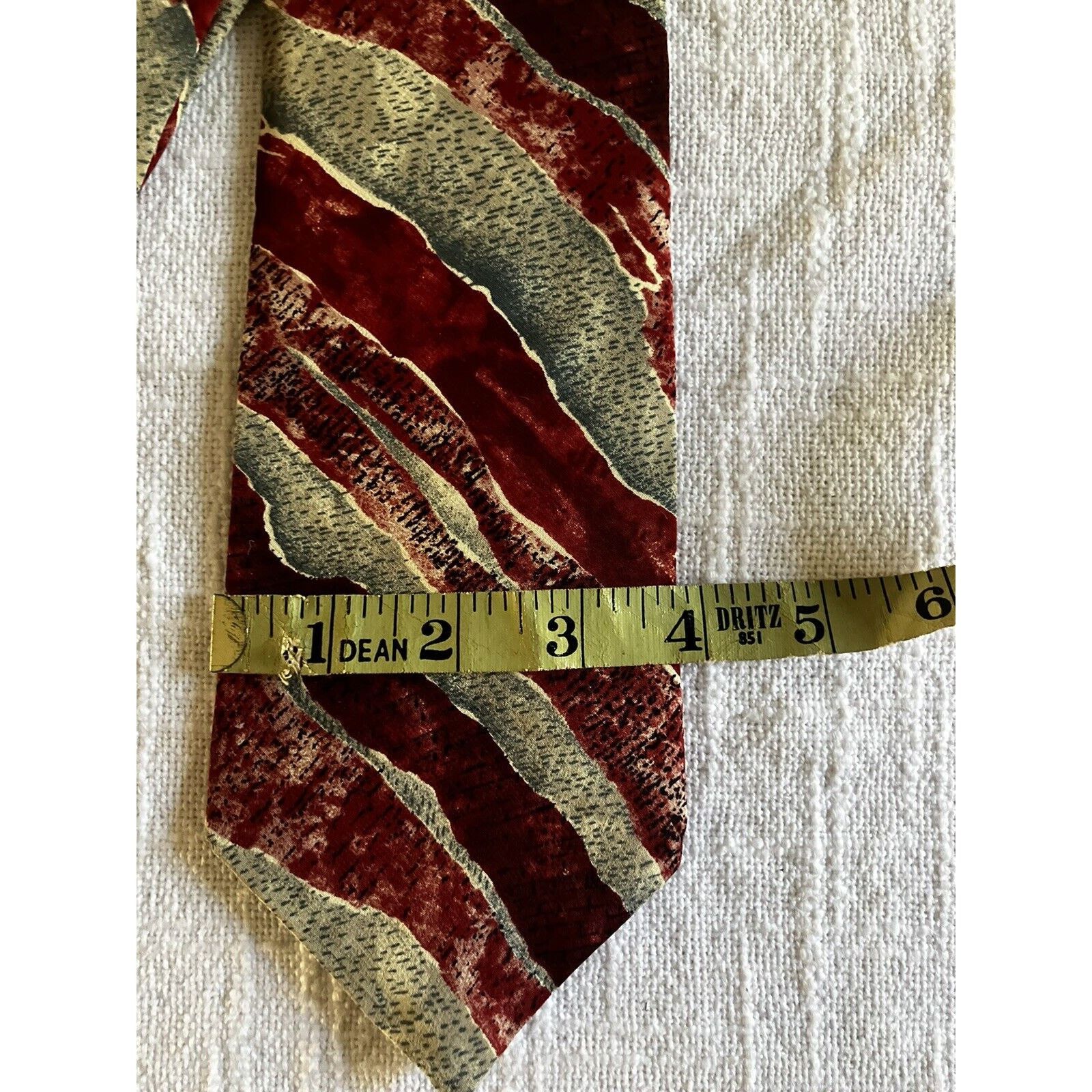 Oscar De La Renta Oscar de la Renta 100% Silk Tie VINTAGE Red Made In USA Size ONE SIZE - 2 Thumbnail