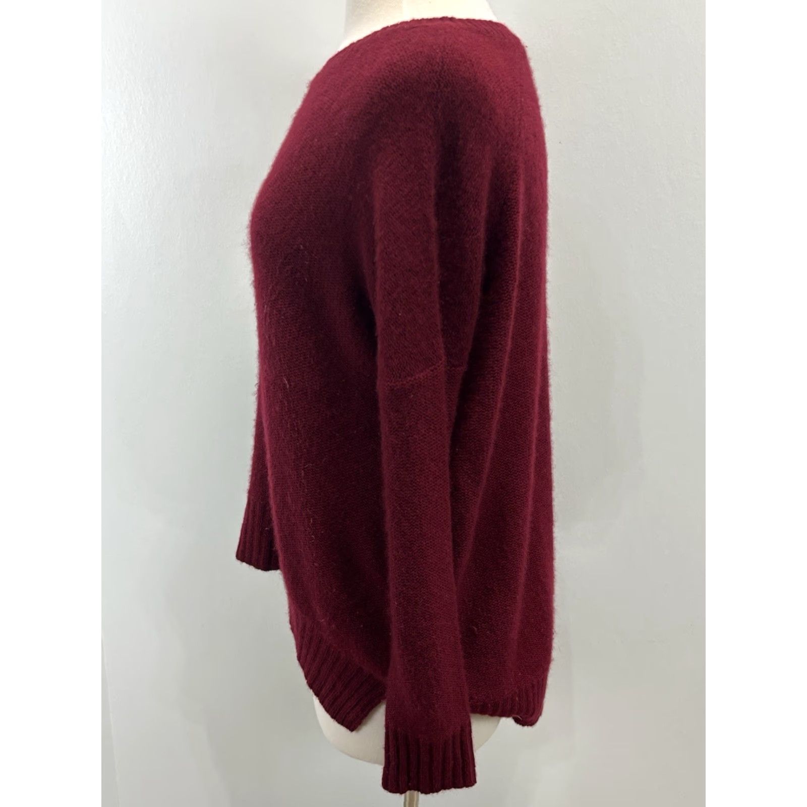Vintage VINTAGE 360 Cashmere Women's Sweater Oversized Pullover Medium Red Cashmere Knit Classic Fall Winter Spring Size M / US 6-8 / IT 42-44 - 2 Thumbnail