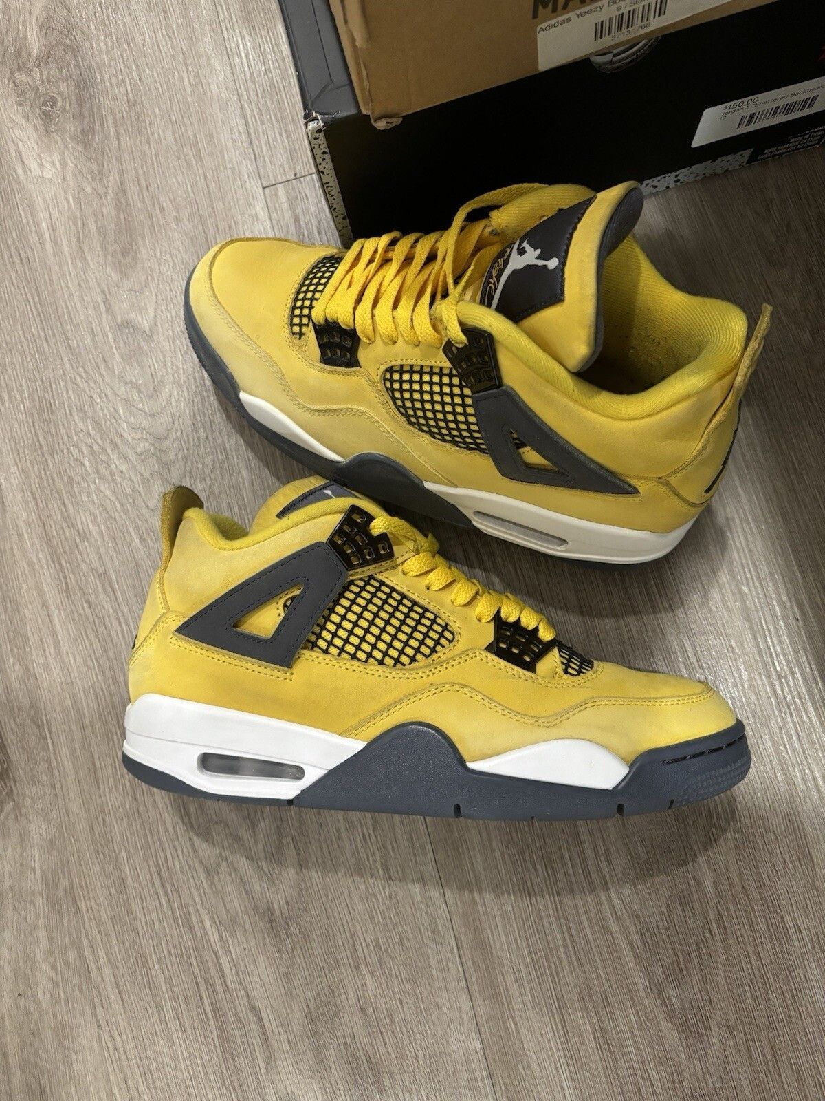 Jordan Brand Air Jordan 4 Retro Lightning Size US 8 / EU 41 - 1 Thumbnail