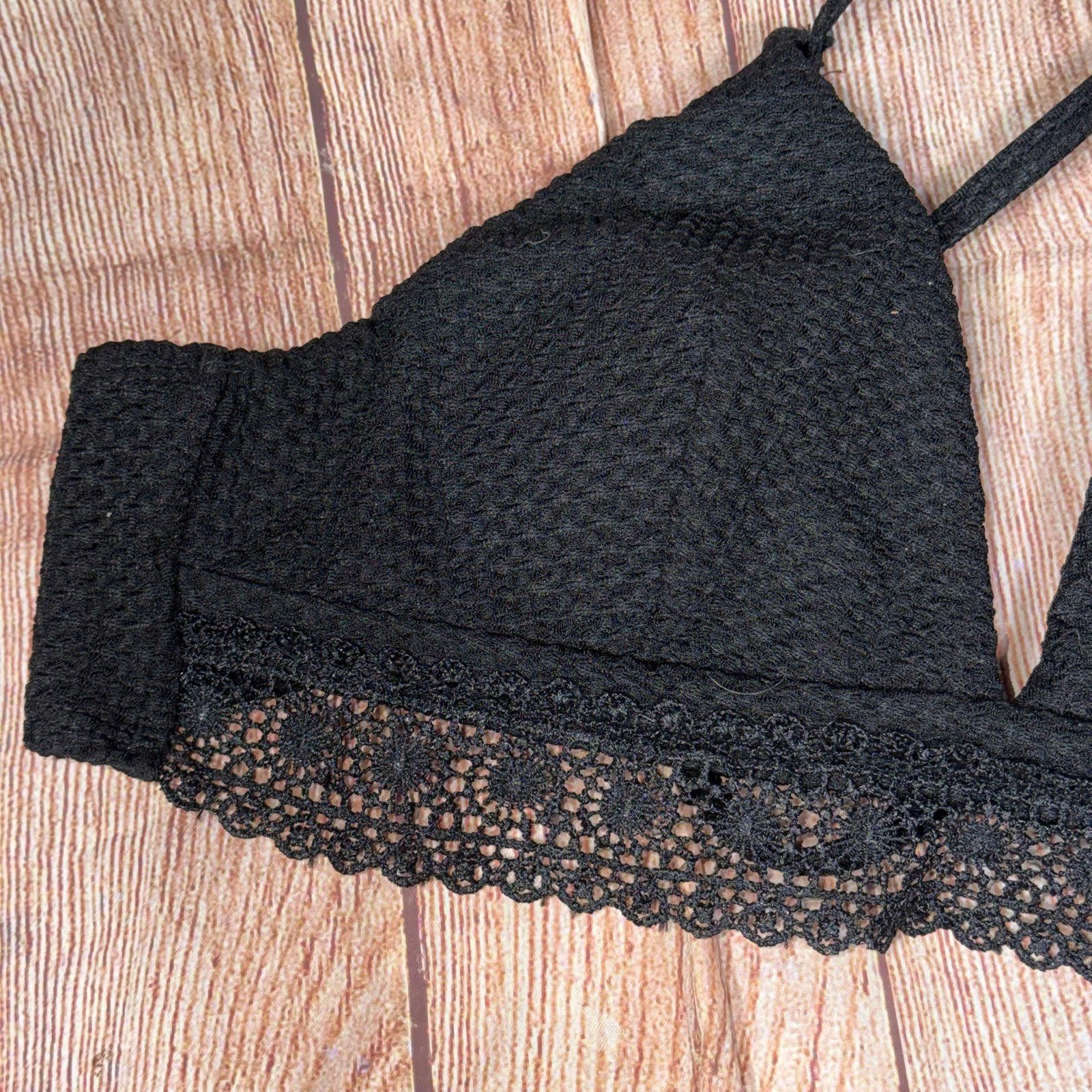 Other Cupshe Black Lace Trim Bikini Top Medium NWT Size ONE SIZE - 2 Thumbnail