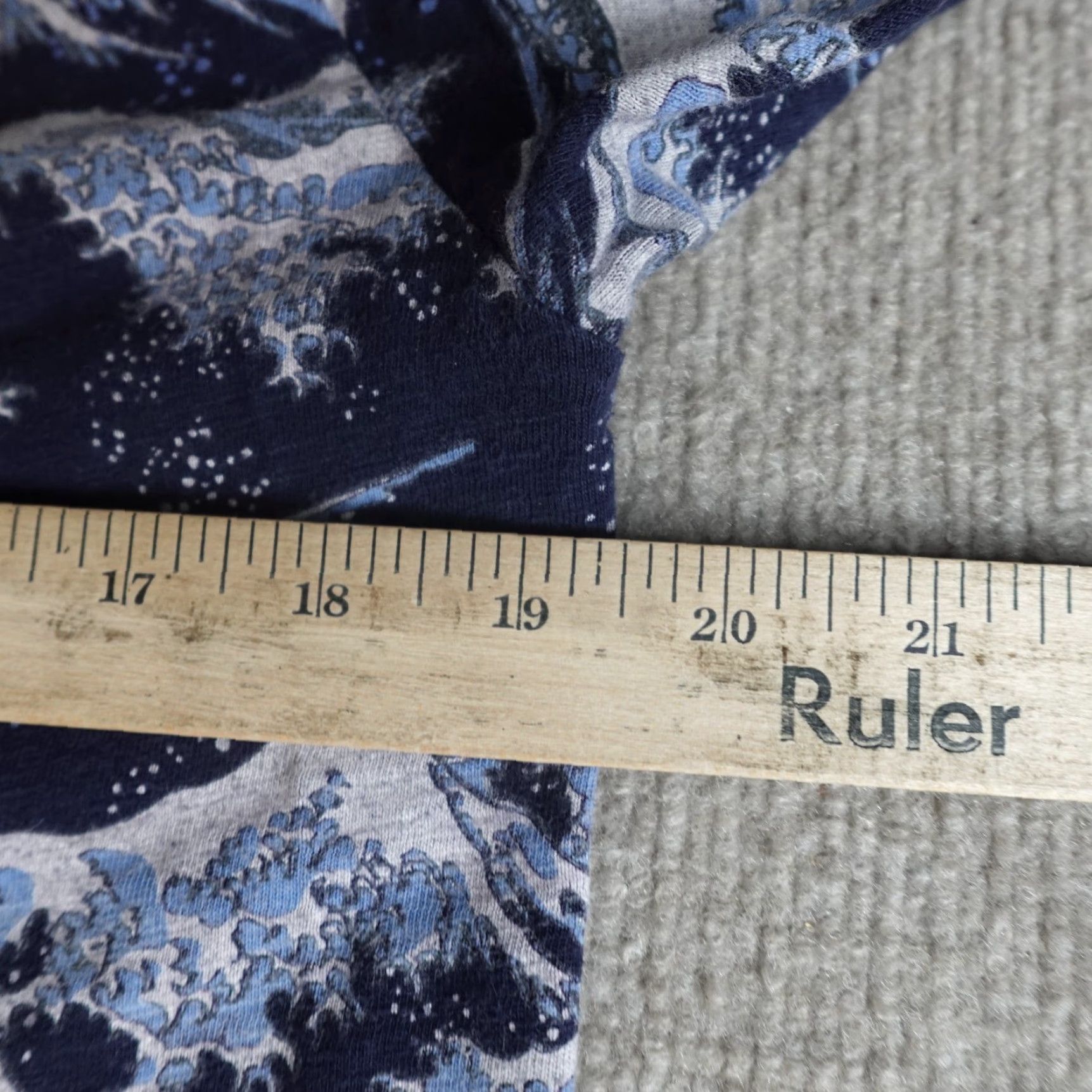 Uniqlo Uniqlo Shirt M Blue Hokusai All Over Print Slubbed T-Shirt Crew Neck Mens Short Sleeve Size US M / EU 48-50 / 2 - 5 Thumbnail