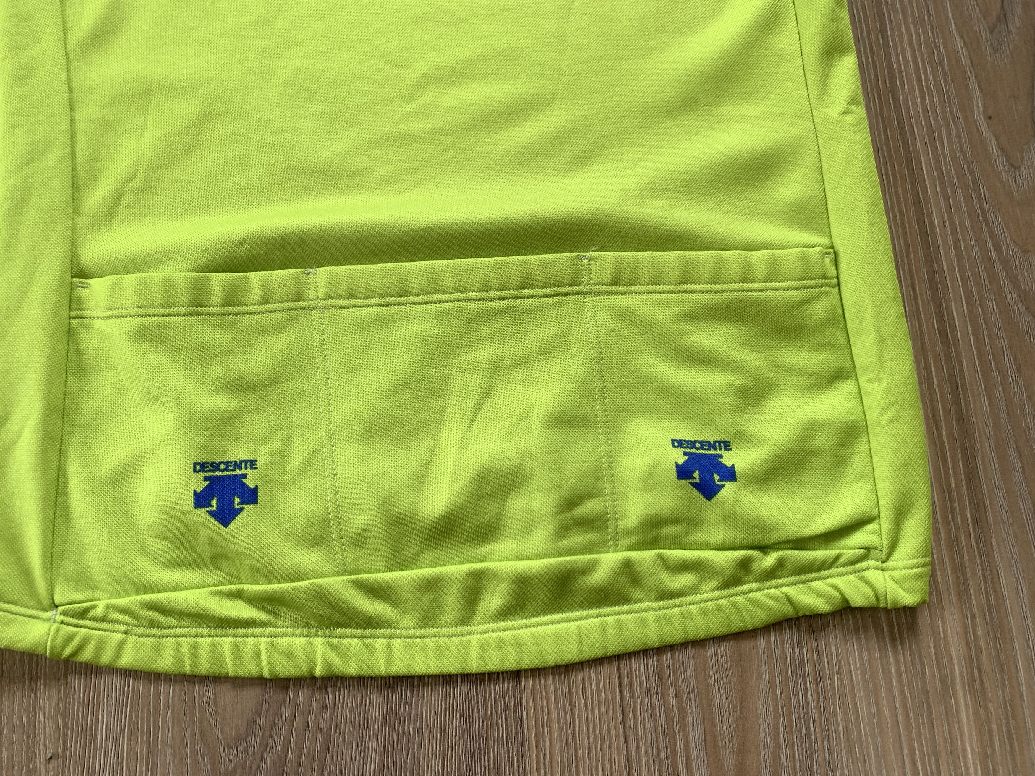 Bicycle Descente Light Green Vintage Cycling Jersey Size US M / EU 48-50 / 2 - 7 Thumbnail