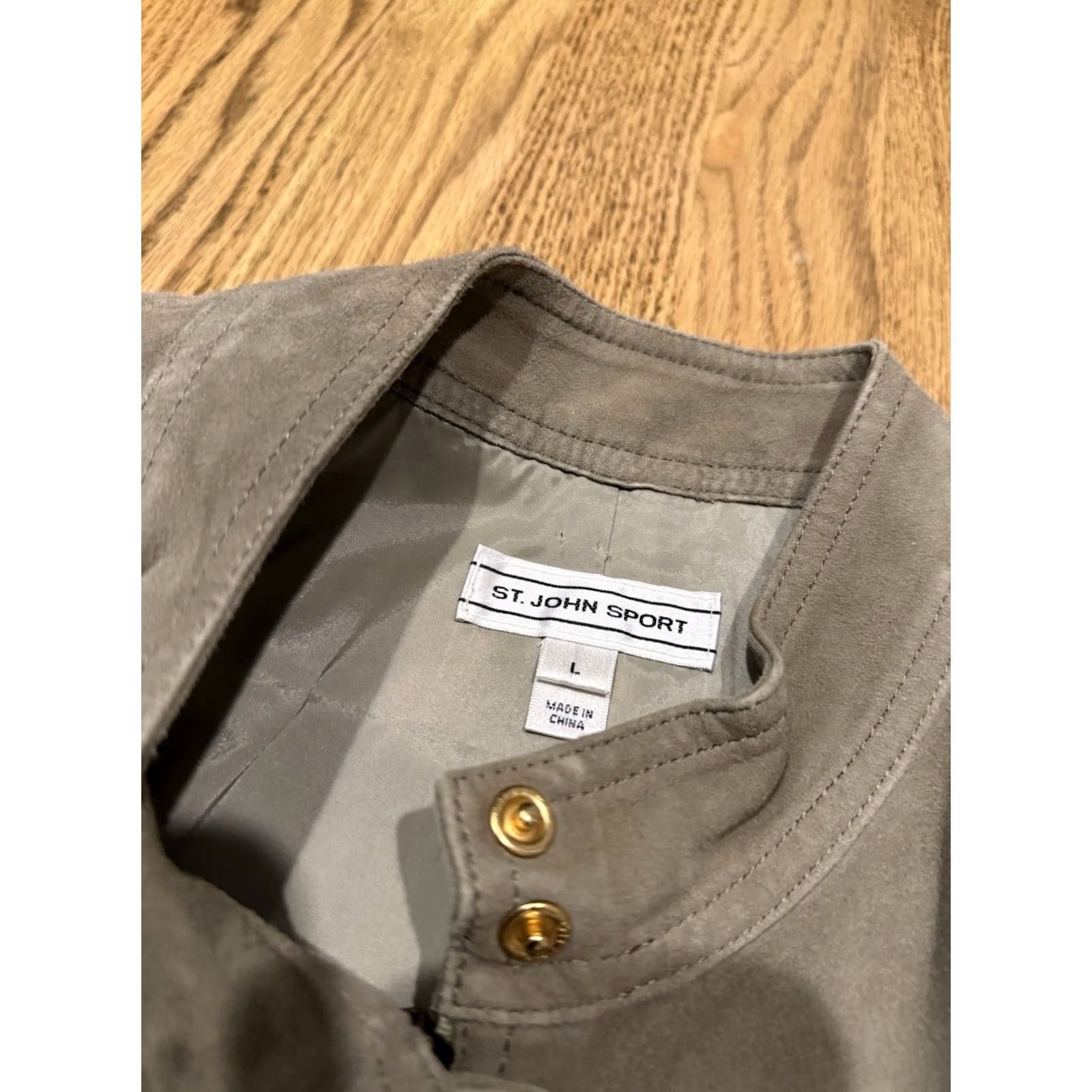 St. John VINTAGE St. John Sport Suede Leather Knit Sweater Jacket Top Women’s Size Large Beige Lined Pockets 80s 90s Mens? Size L / US 10 / IT 46 - 2 Thumbnail