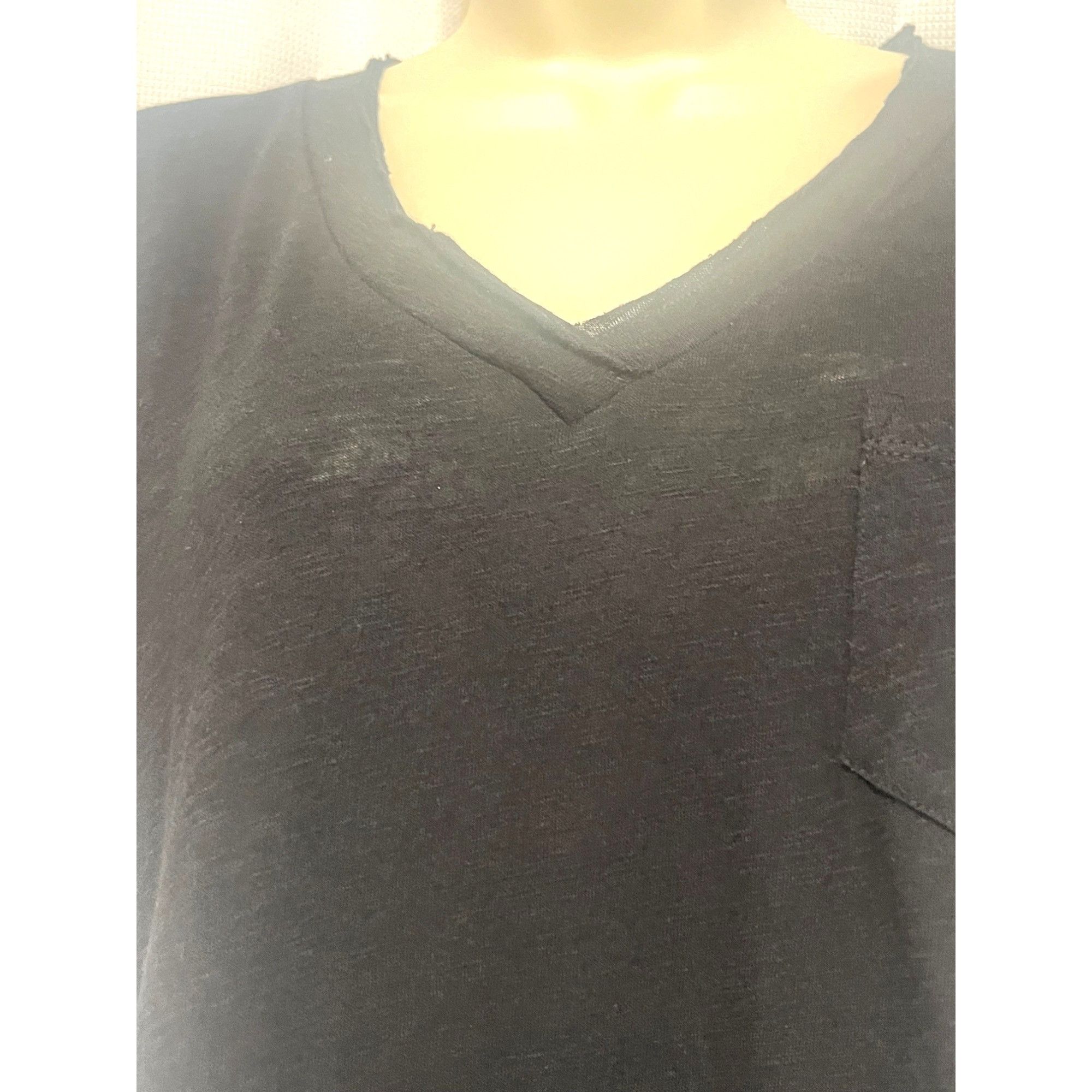 Other Caslon V-neck Raw Trim Pocket T-shirt, burnout black, Sz. S Size S / US 4 / IT 40 - 3 Thumbnail