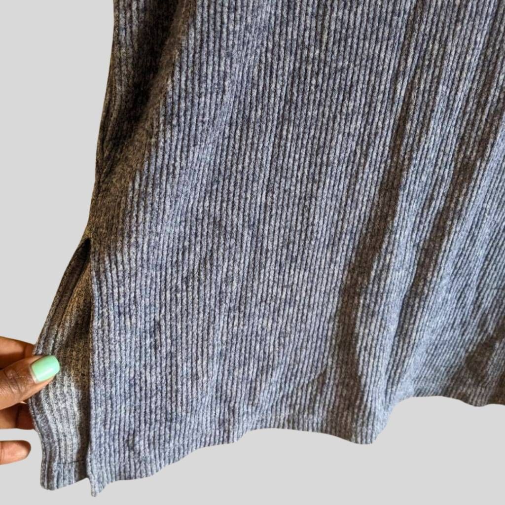 Forever 21 Forever 21 Gray Ribbed V-Neck Sweater Women’s M Long Sleeve Size M / US 6-8 / IT 42-44 - 8 Thumbnail