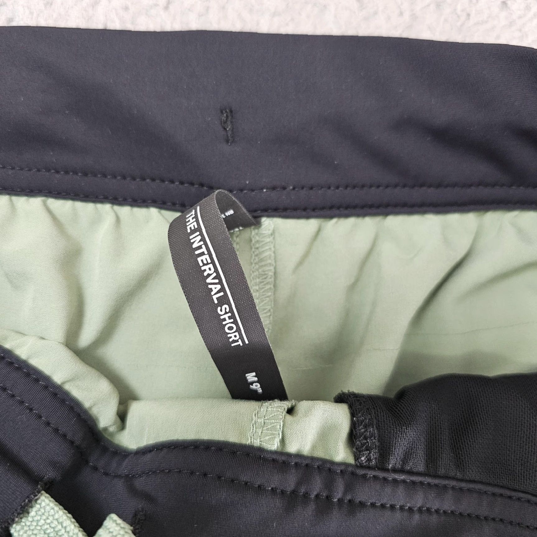 Ten Thousand Ten Thousand Interval Short Mens M Green 9in Athletic Training Gym Running Size US 31 - 3 Thumbnail