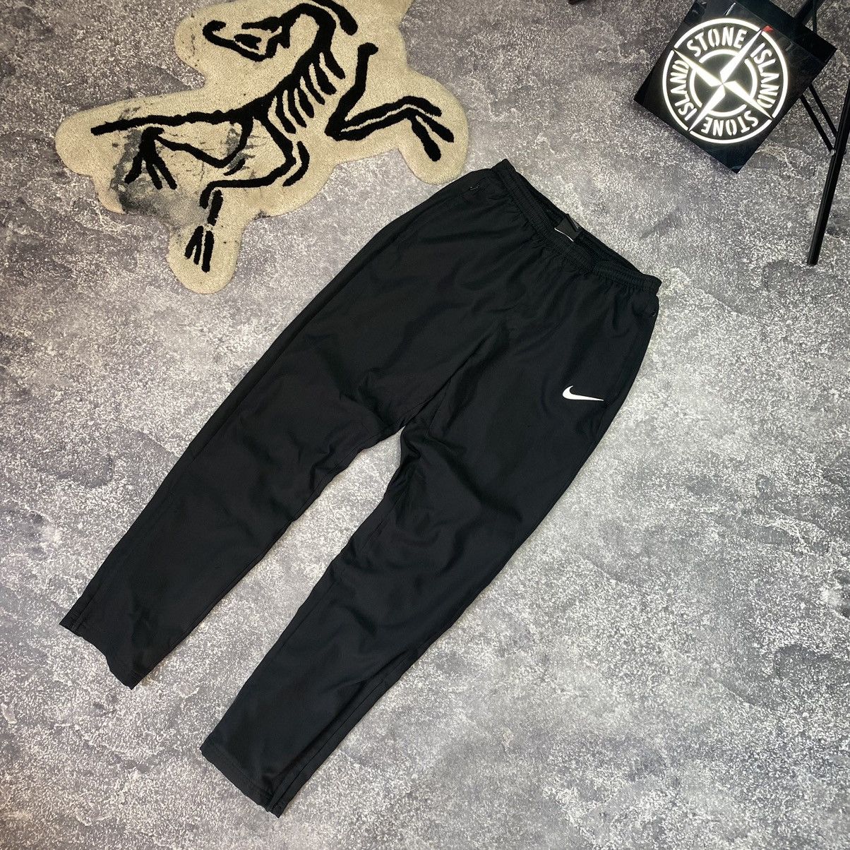 Vintage Vintage Nike Small Swoosh Nylon y2k pants Size US 30 / EU 46 - 2 Thumbnail