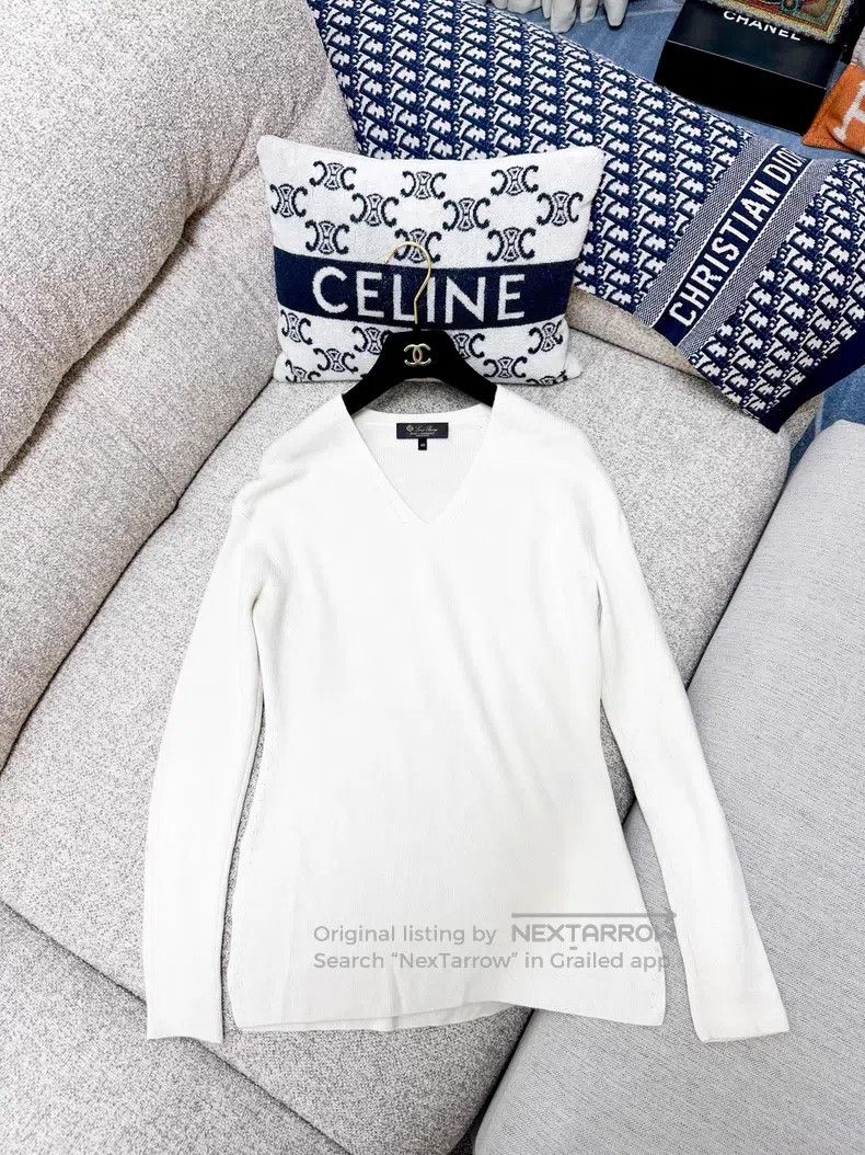 Loro Piana Loro Piana Off-white V-neck long-sleeve knit top Size XS / US 0-2 / IT 36-38 - 1 Thumbnail