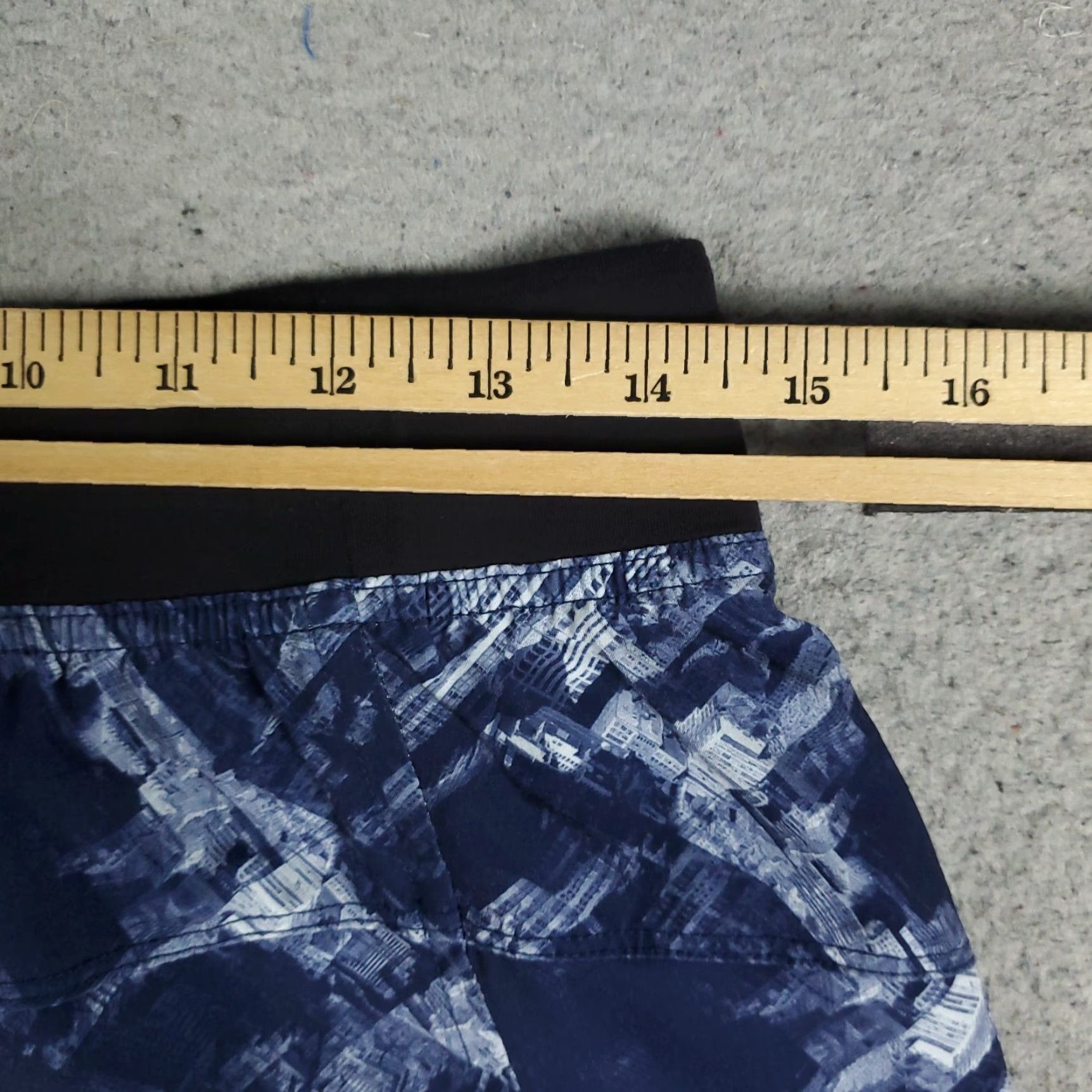 Lululemon Lululemon Shorts Mens M Blue City Scape Lace Tie Stretch Athletic Shorts Mens Blue City Scape Lace Tie Stretch Athletic Size US 31 - 7 Thumbnail