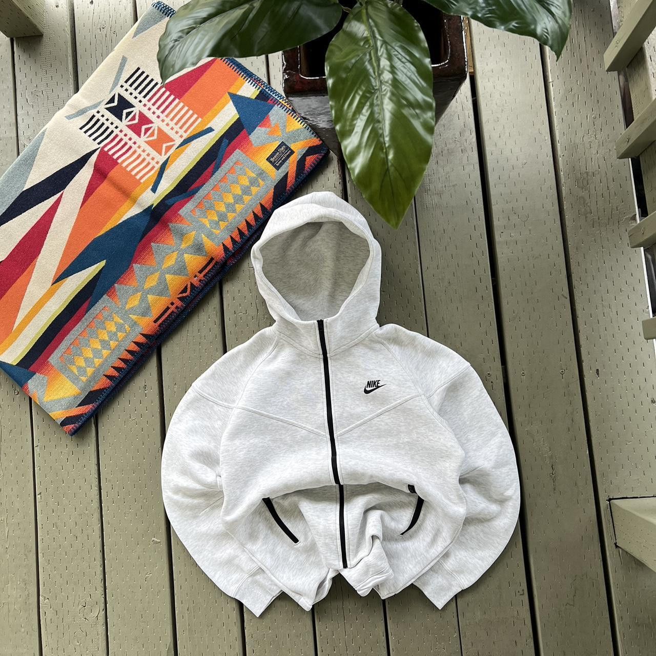 Nike Nike Tech Fleece Hoodie L Full Zip Windrunner Zip Pockets Size US L / EU 52-54 / 3 - 3 Thumbnail