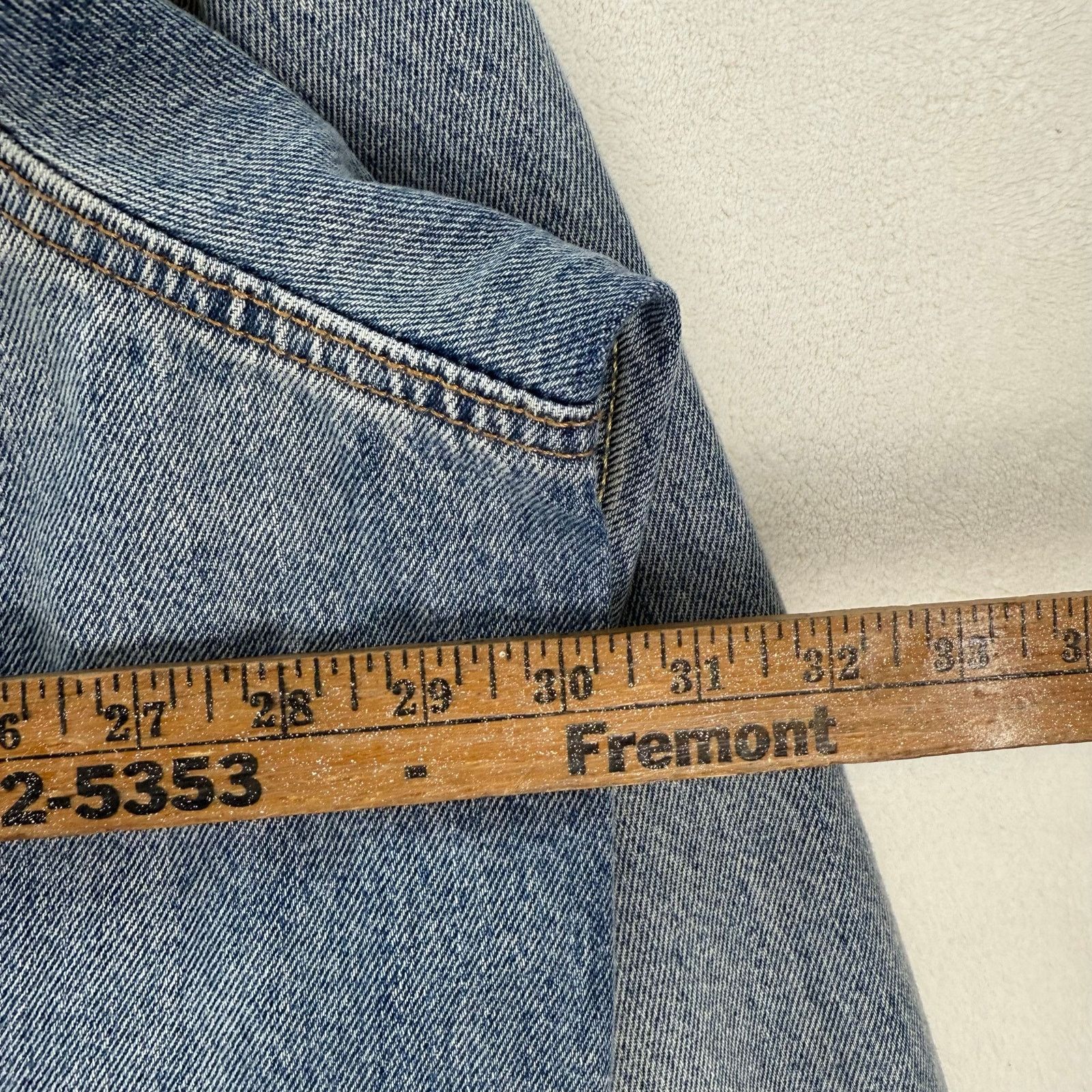 Levi's LEVI'S MEN'S 3XL TRUCKER DENIM JACKET WASH BLUE A57820006 Size US XXL / EU 58 / 5 - 3 Thumbnail