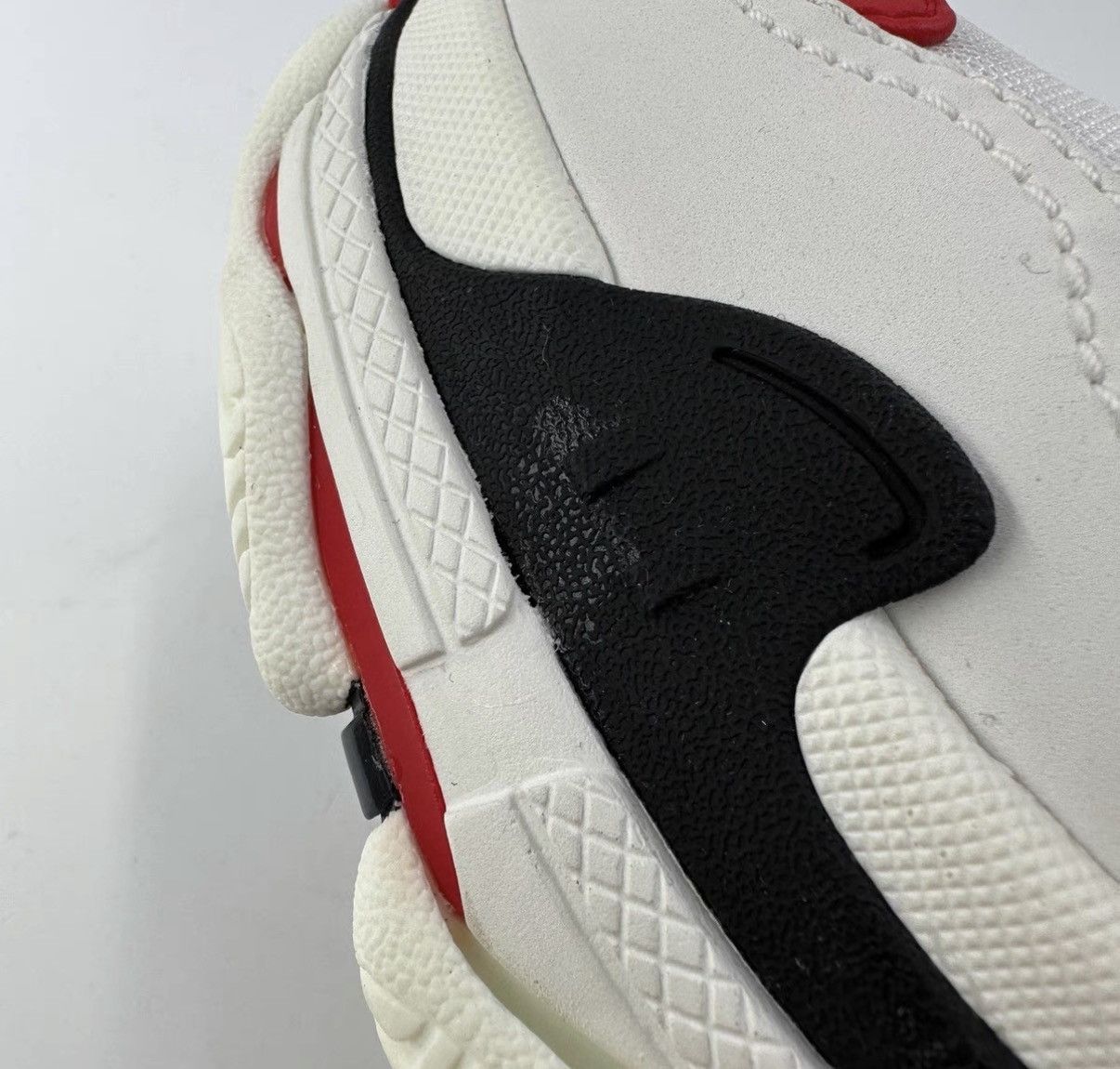 Balenciaga Balenciaga Triple S Grey Red Women's Dad Sneakers K12 Size US 6 / IT 36 - 8 Thumbnail