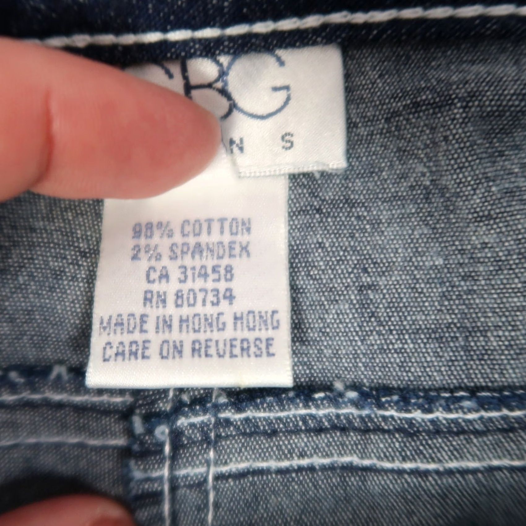 Vintage VINTAGE BCBG Jeans Dark Wash Blue Denim Mid Rise Slim Fit 4 Womens 90s Shoes? Size 27" / US 4 / IT 40 - 5 Thumbnail