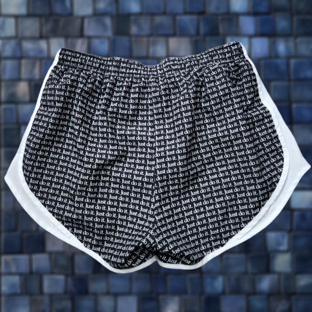 Nike Nike Womens L Running Shorts Just Do It All Over Print Elastic Waist Lined Size 36" / US 14 / IT 50 - 1 Thumbnail