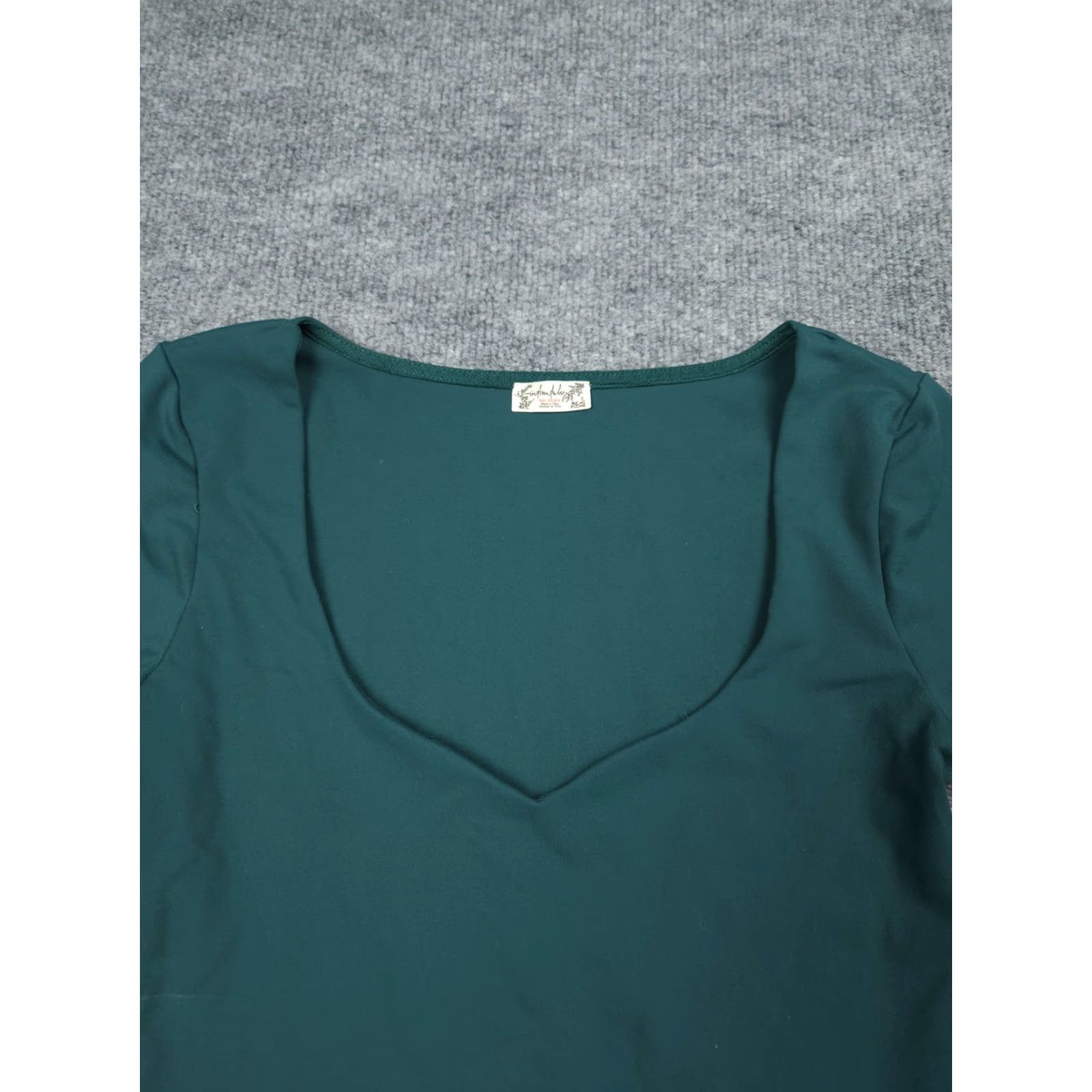 Free People Free People Shirt Top Women's XS Green Stretch V-Neck Short Sleeve Casual Slim Basic T-Shirt Women XS Green Stretch Size XS / US 0-2 / IT 36-38 - 2 Thumbnail