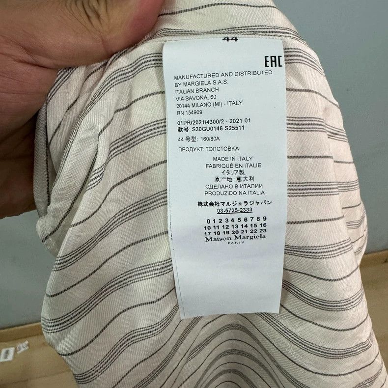 Maison Margiela Maison Margiela Two white fakes make old sweatshirts 2501-N Size US S / EU 44-46 / 1 - 5 Thumbnail