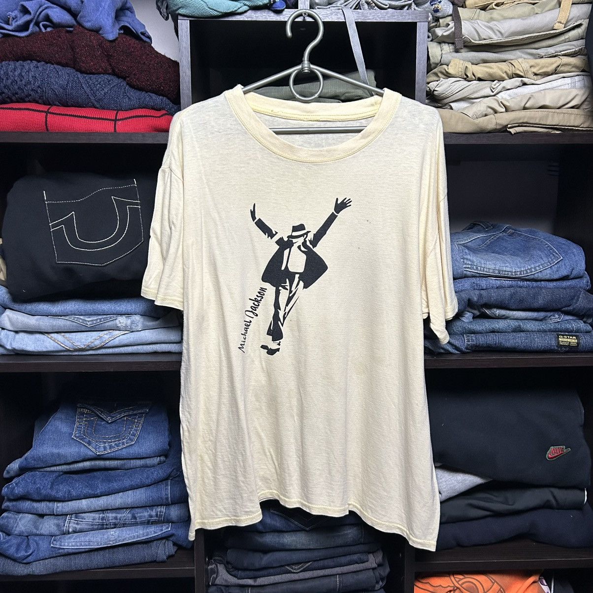 Michael Jackson Vintage Michael Jackson Big Logo Rock Band 90’s tee size M Size US M / EU 48-50 / 2 - 1 Thumbnail