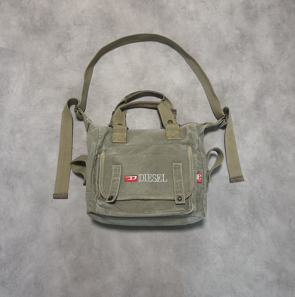 image of Diesel Men’S Vintage Military Crossbody in Army Green, Men's
