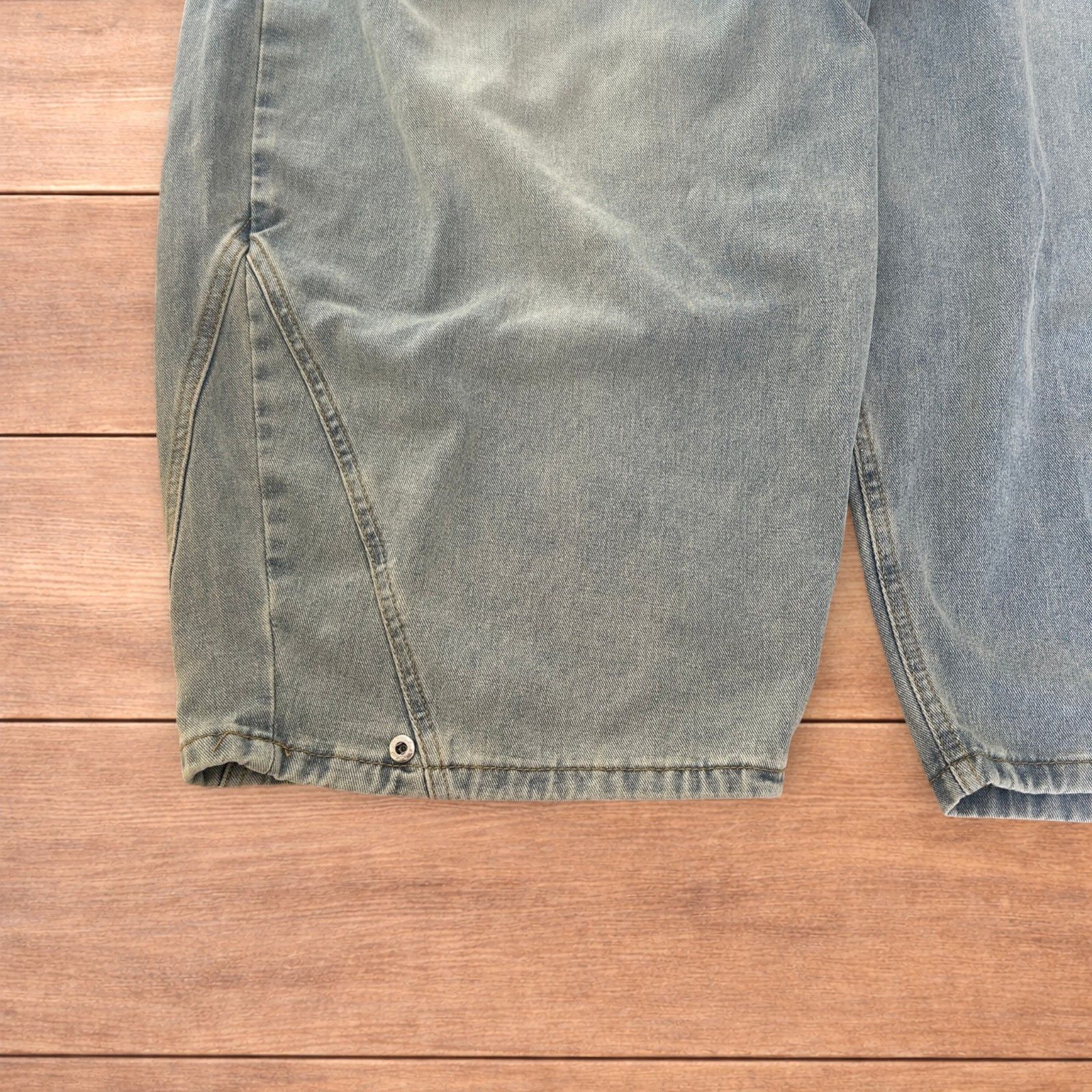 Japanese Brand Super baggy wide leg balloon fit jeans in light blue wash. Size US 36 / EU 52 - 5 Thumbnail