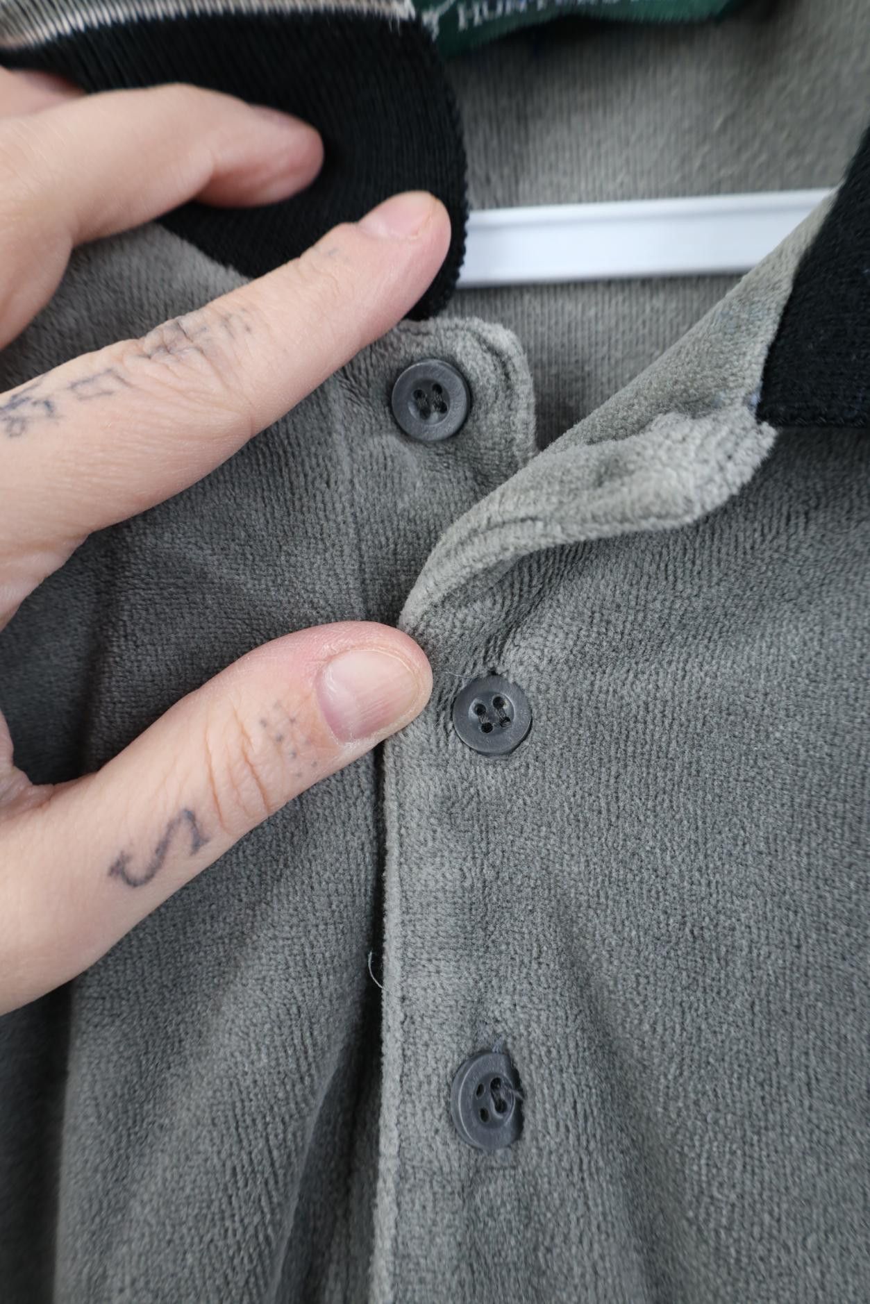 Vintage Vintage 90s Streetwear Block Velour Long Sleeve Polo Shirt Size US M / EU 48-50 / 2 - 4 Thumbnail