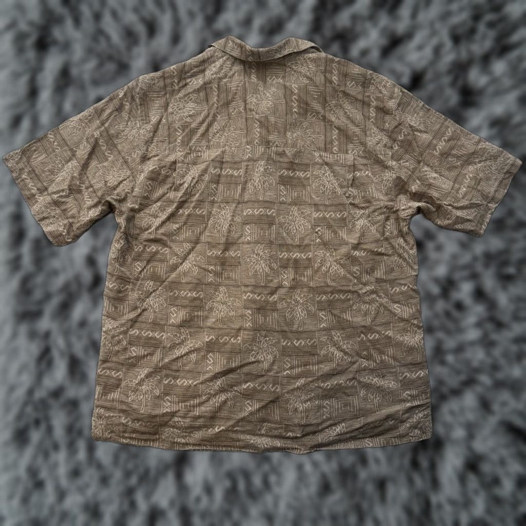 Vintage VINTAGE Bermuda Bay Silk Hawaiian Shirt Medium 2XL Beige Palm Trees 90s Short Sleeve Button-Up Size US XXL / EU 58 / 5 - 1 Thumbnail