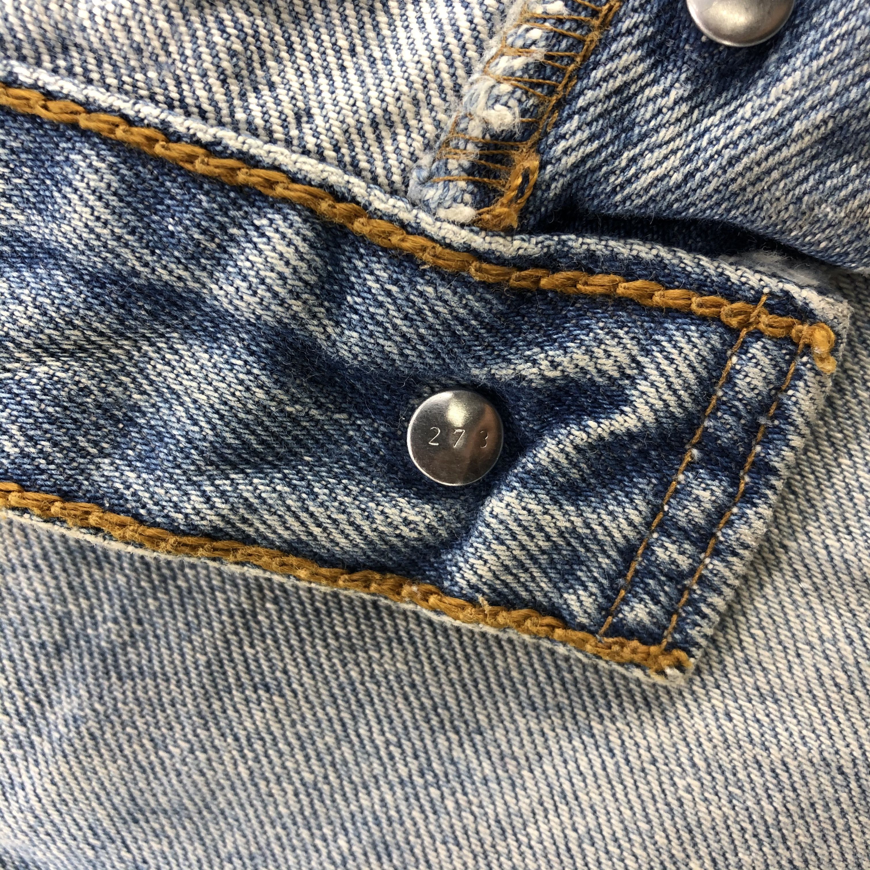 Levi's 90s Vintage Light Wash Levis 501 Jeans-JM2030 Size US 28 / EU 44 - 8 Thumbnail