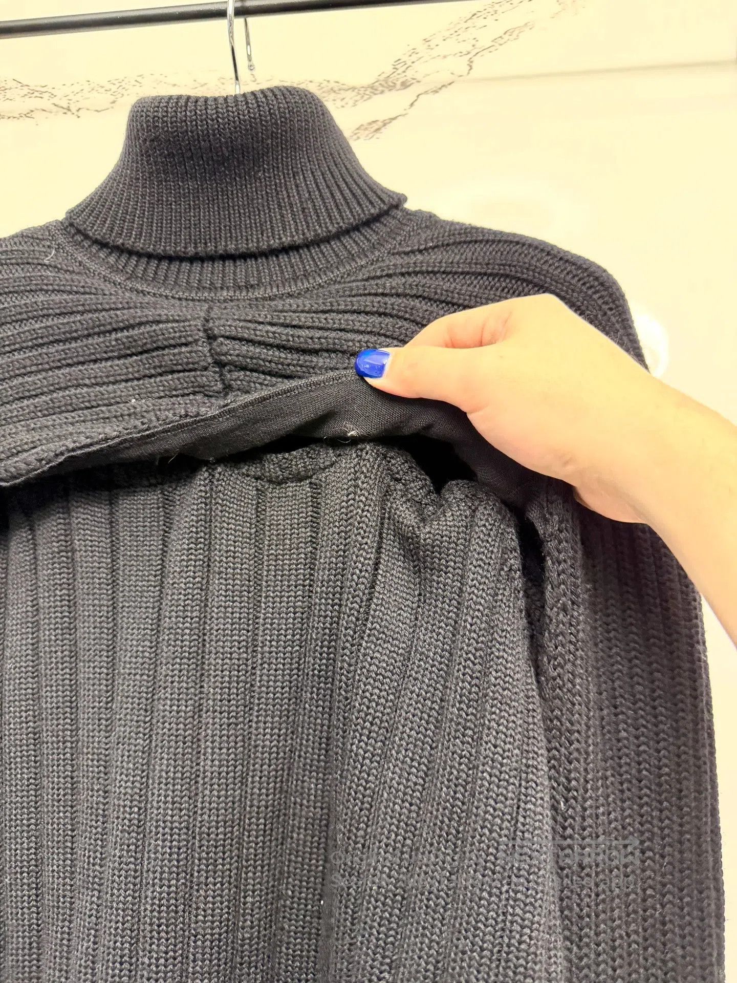 Fendi FENDI Faux Two-Piece Glove High-Neck Sweater| Size US M / EU 48-50 / 2 - 4 Thumbnail