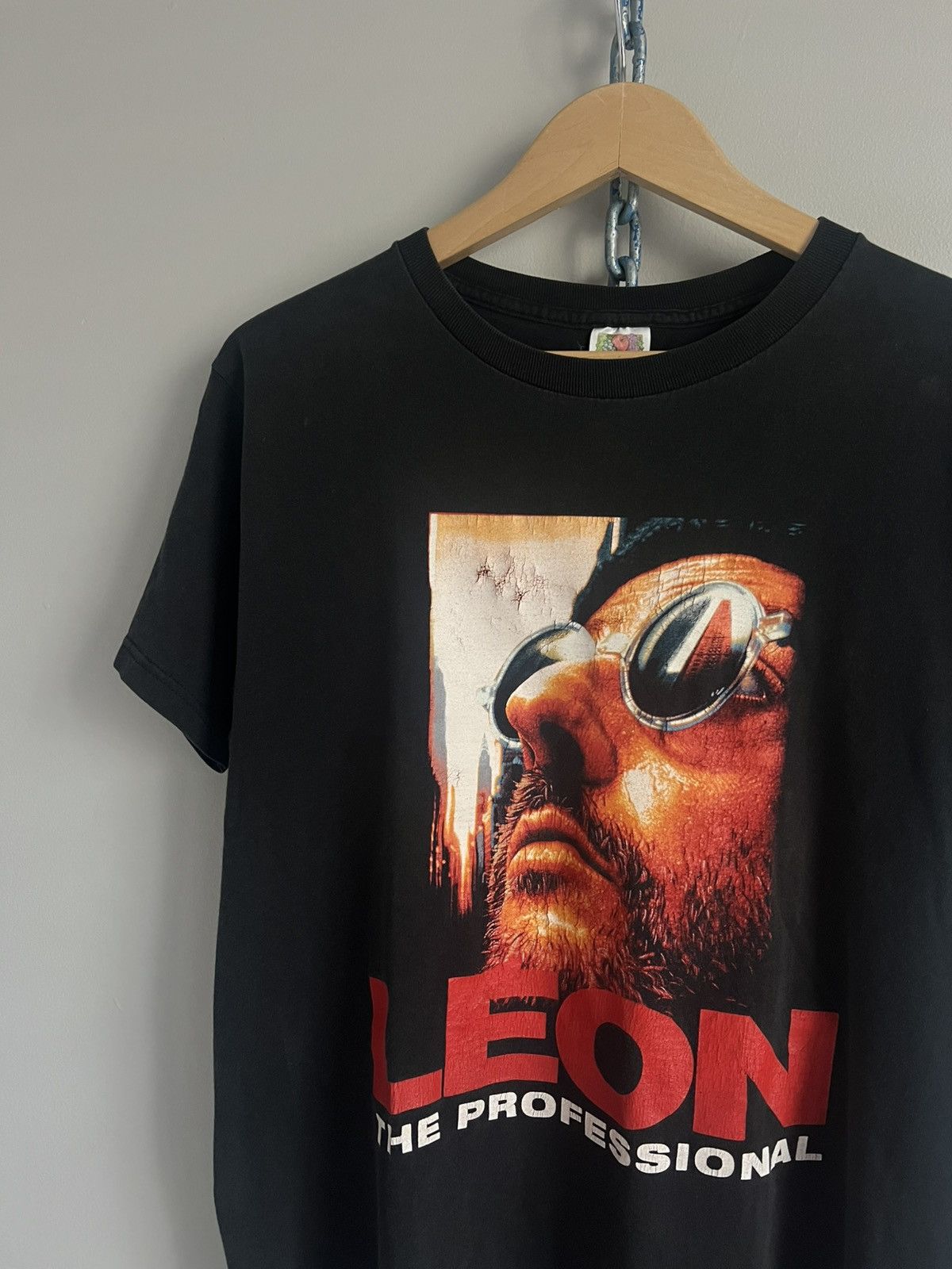Vintage Vintage 90s Leon The Professional Movie Promotional T Shirt Size US S / EU 44-46 / 1 - 2 Thumbnail