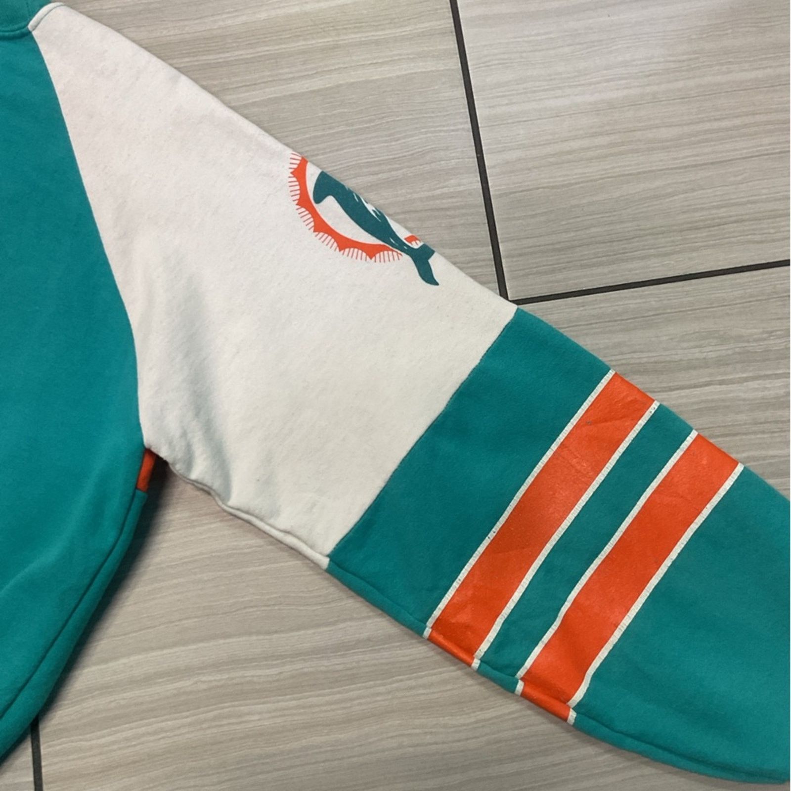 Vintage Vintage 90s Miami Dolphins NFL Crewneck Sweatshirt Size US L / EU 52-54 / 3 - 4 Thumbnail