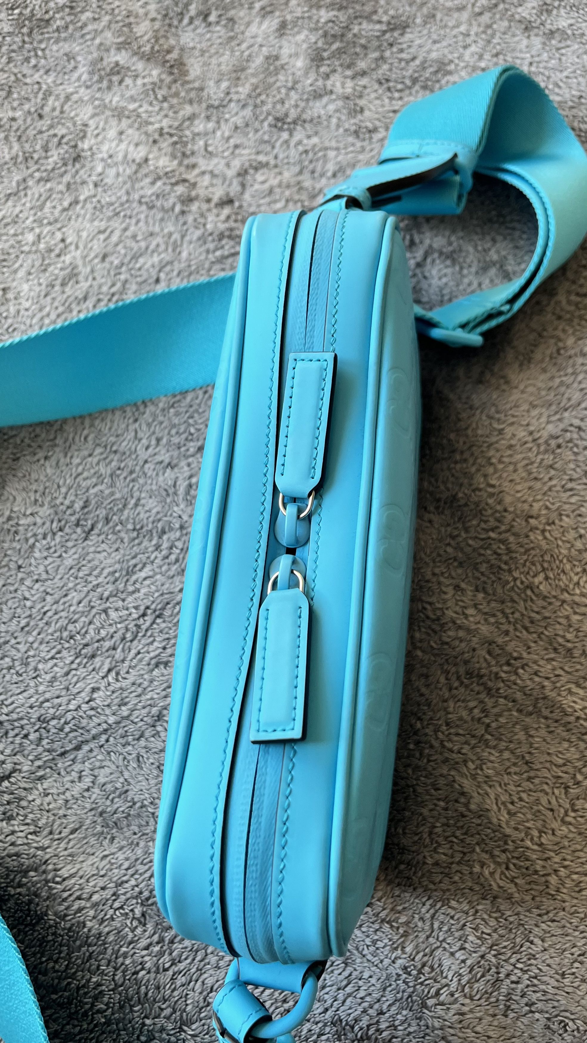 Gucci Gucci Front Zip GG Rubber Effect Bag – Light Blue Size ONE SIZE - 11 Thumbnail