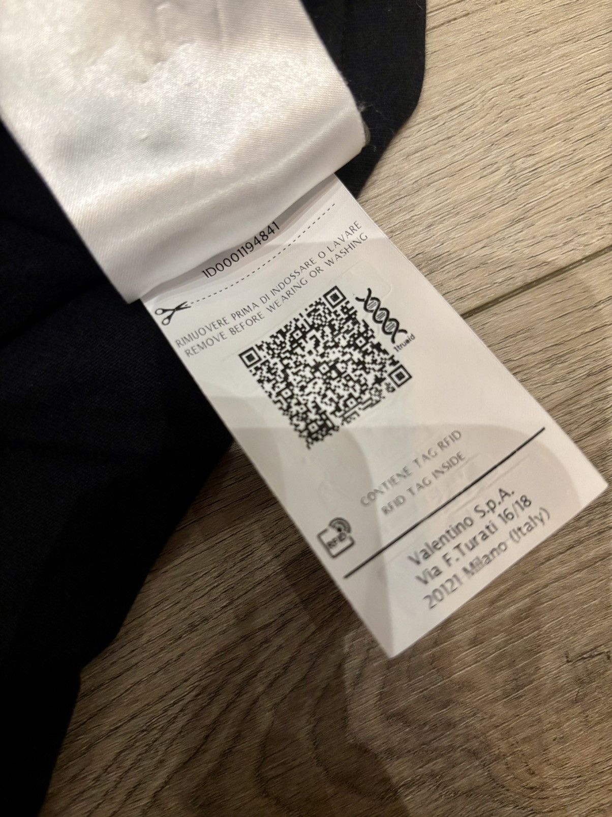 Valentino Valentino Logo Printed Crewneck T-Shirt Size US XXL / EU 58 / 5 - 10 Thumbnail