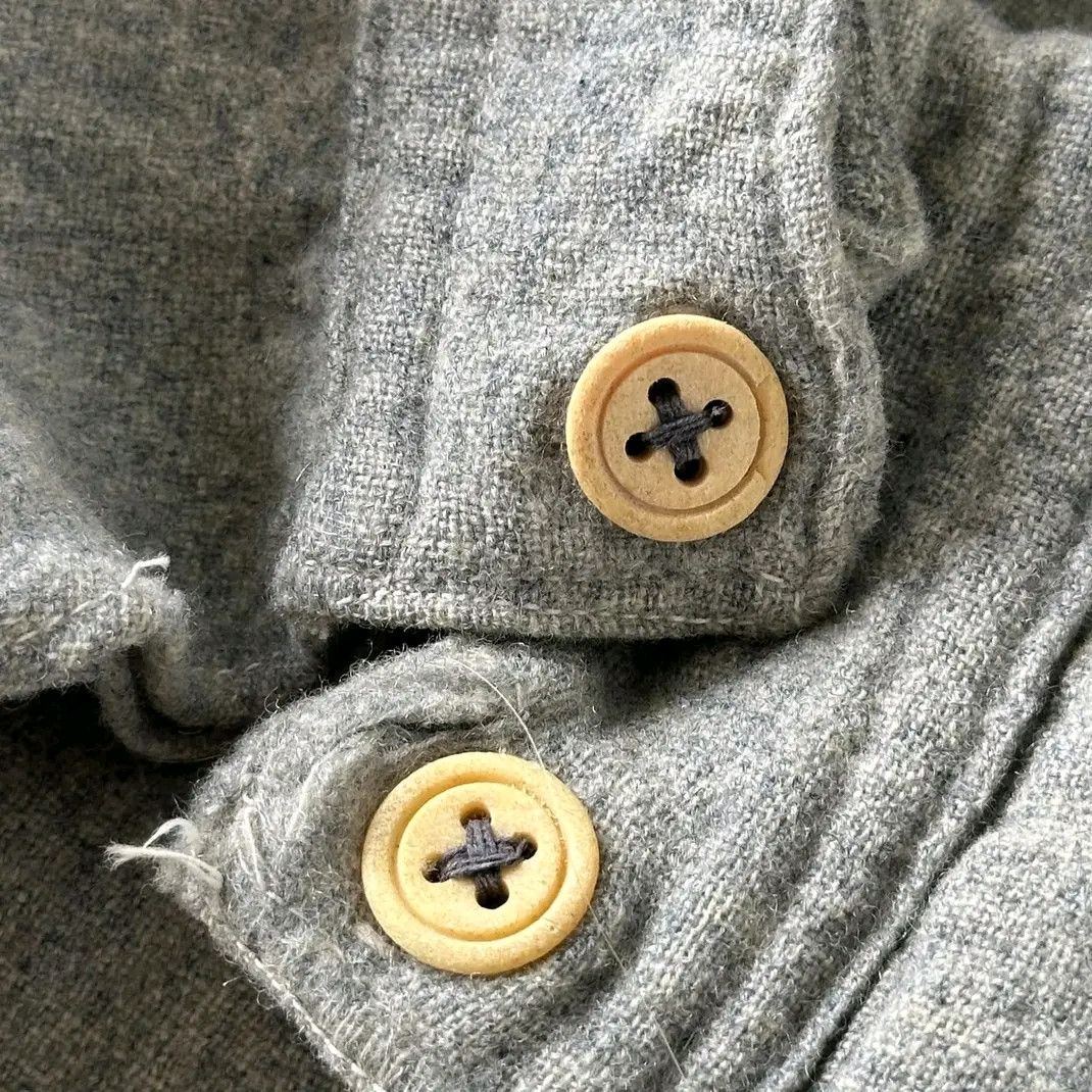 Vintage 40s MIlitary Wools Valour Workwear Army industrial shirts Size US M / EU 48-50 / 2 - 9 Thumbnail