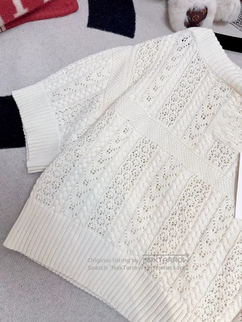 Chanel Chanel Beige hollow A-neck knitted short sleeves Size XXS / US 00 / IT 34 - 2 Thumbnail