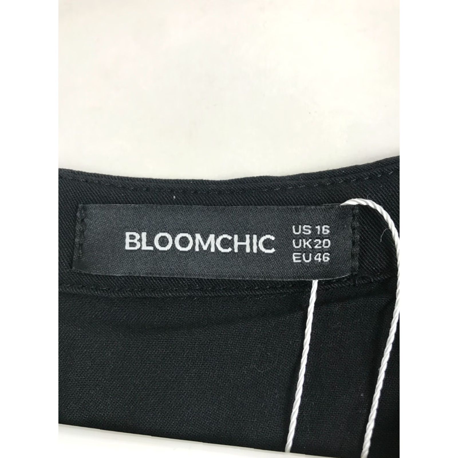 Vintage Bloomchic Blouse Shirt Women's 16 Black V-Neck Pockets Short Sleeve NWT NWT Size XXL / US 16-18 / IT 52-54 - 6 Thumbnail